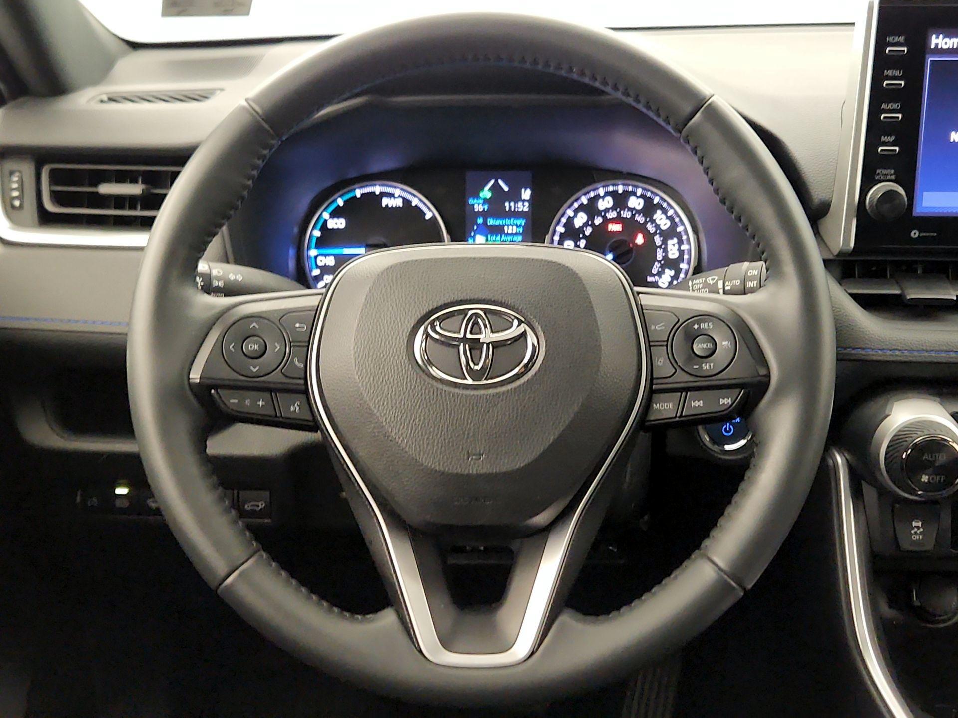Thumbnail: 2022 Toyota RAV4 - 10