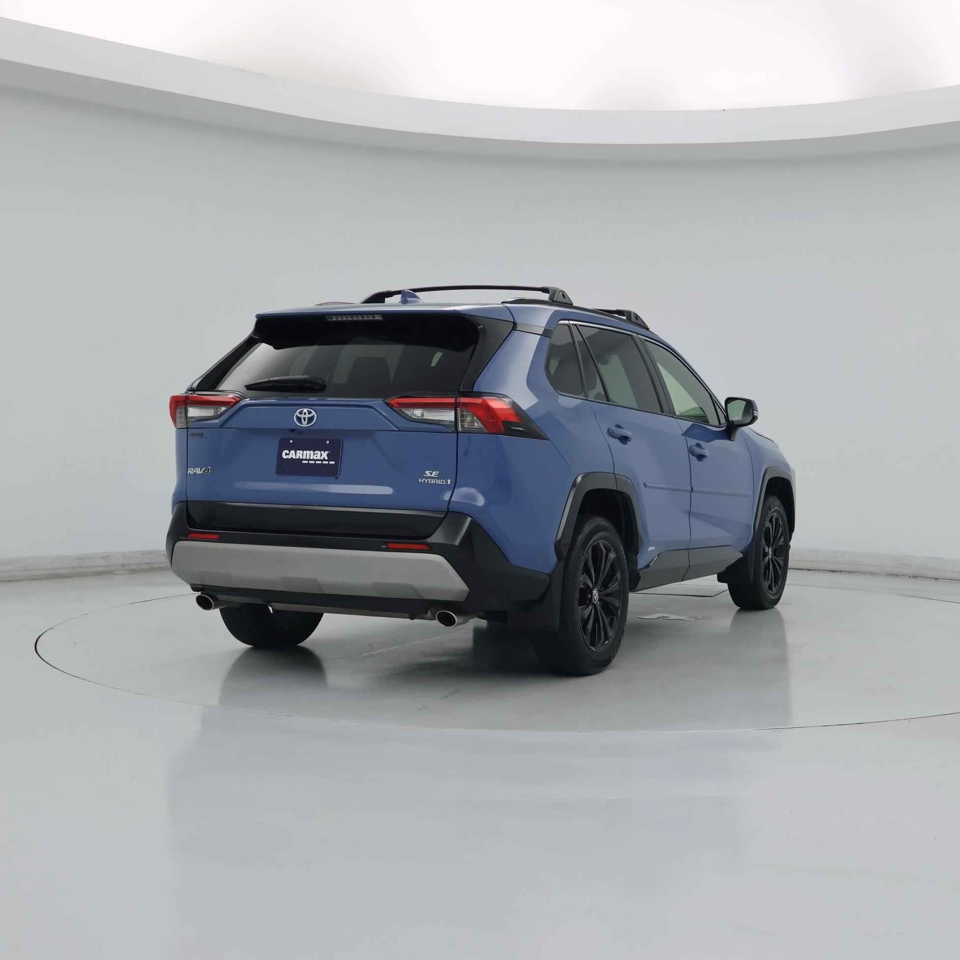 Thumbnail: 2022 Toyota RAV4 - 8