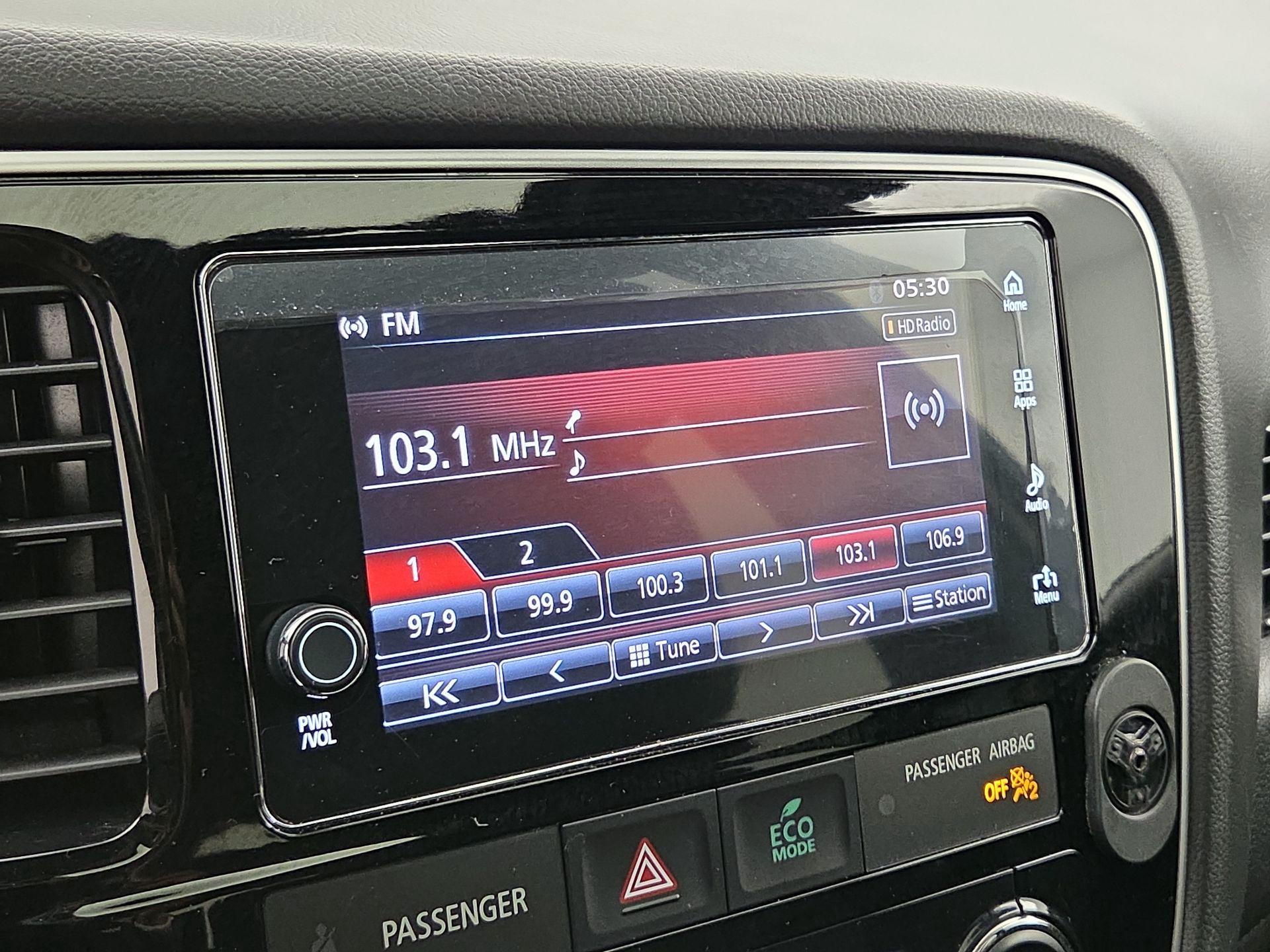 Thumbnail: 2018 Mitsubishi Outlander - 15