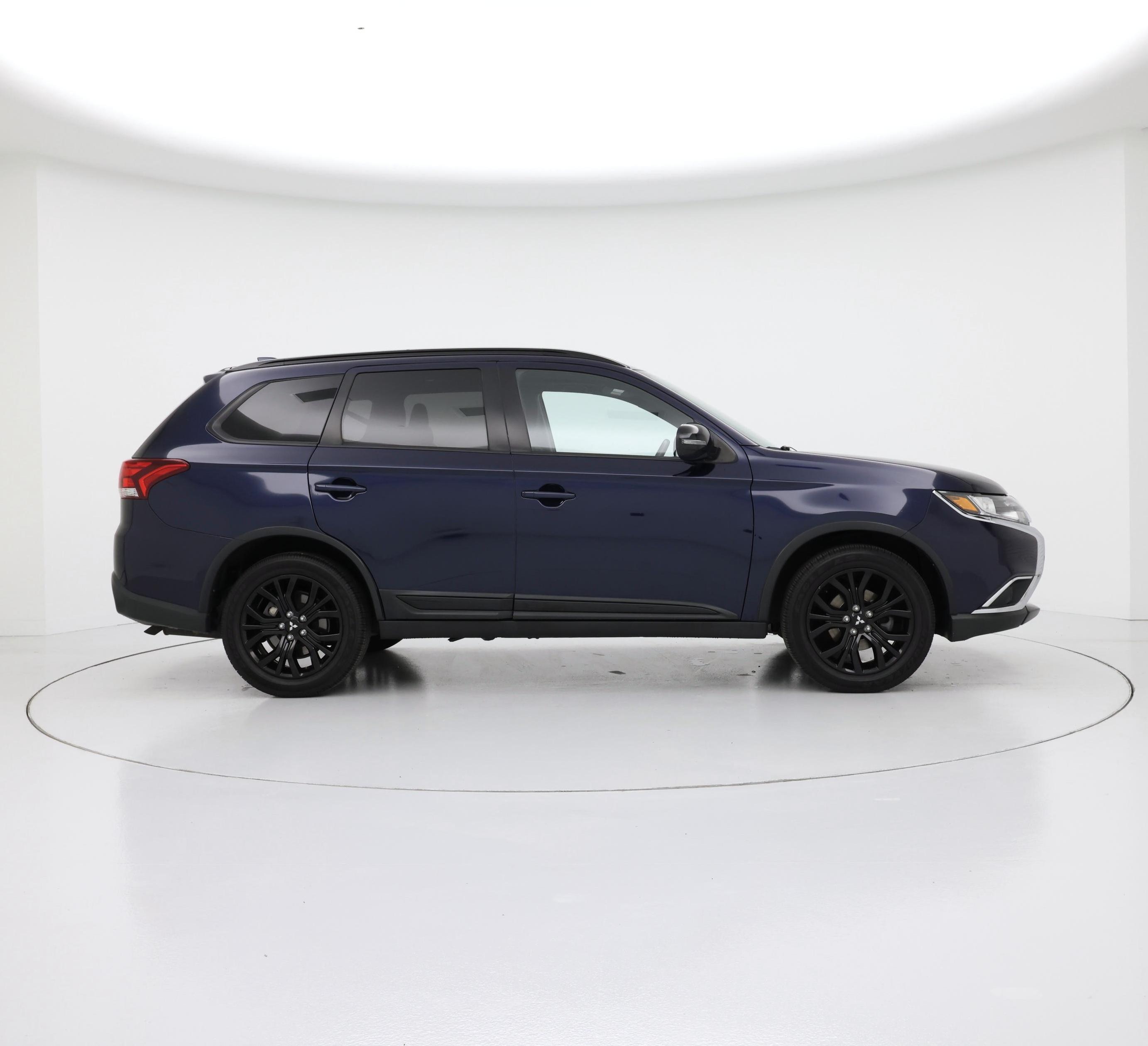 Thumbnail: 2018 Mitsubishi Outlander - 7