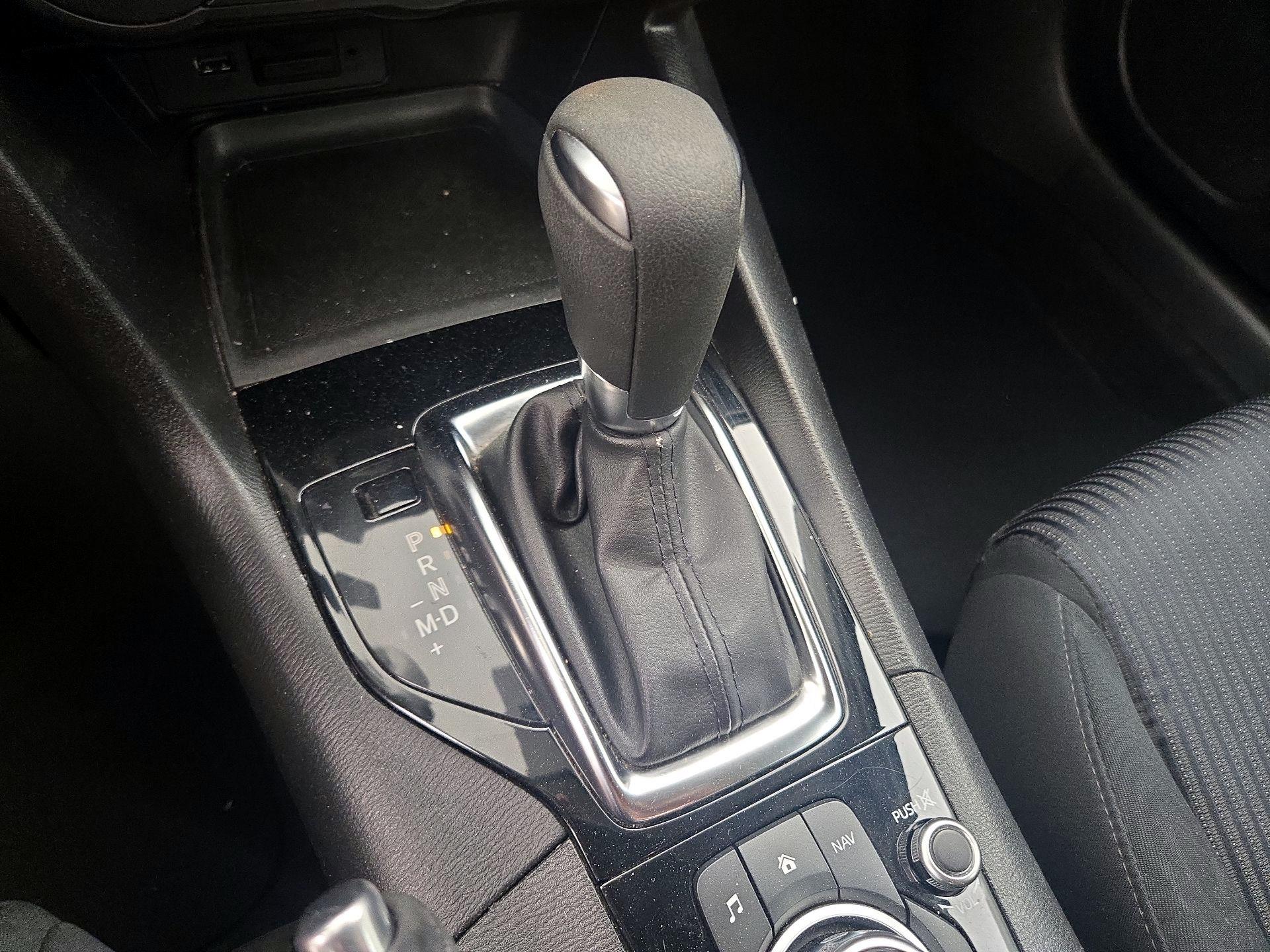 Thumbnail: 2016 Mazda Mazda3 - 18