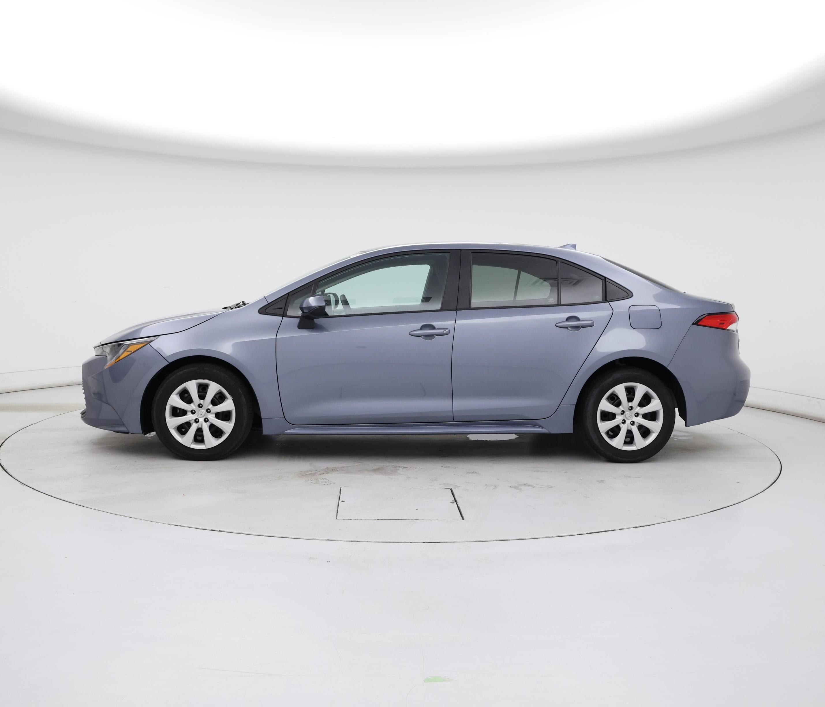 Thumbnail: 2023 Toyota Corolla - 3