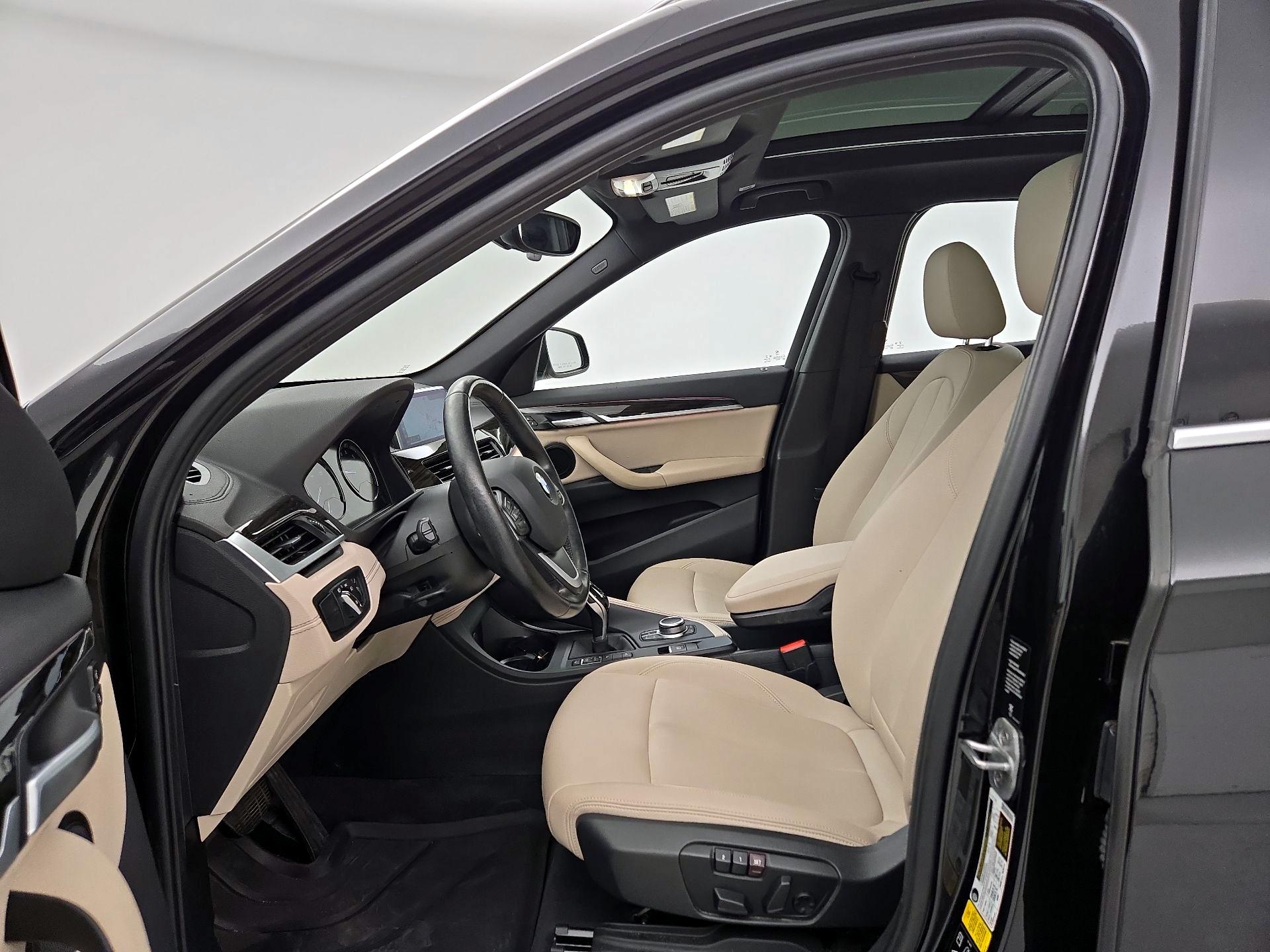 Thumbnail: 2021 BMW X1 - 11