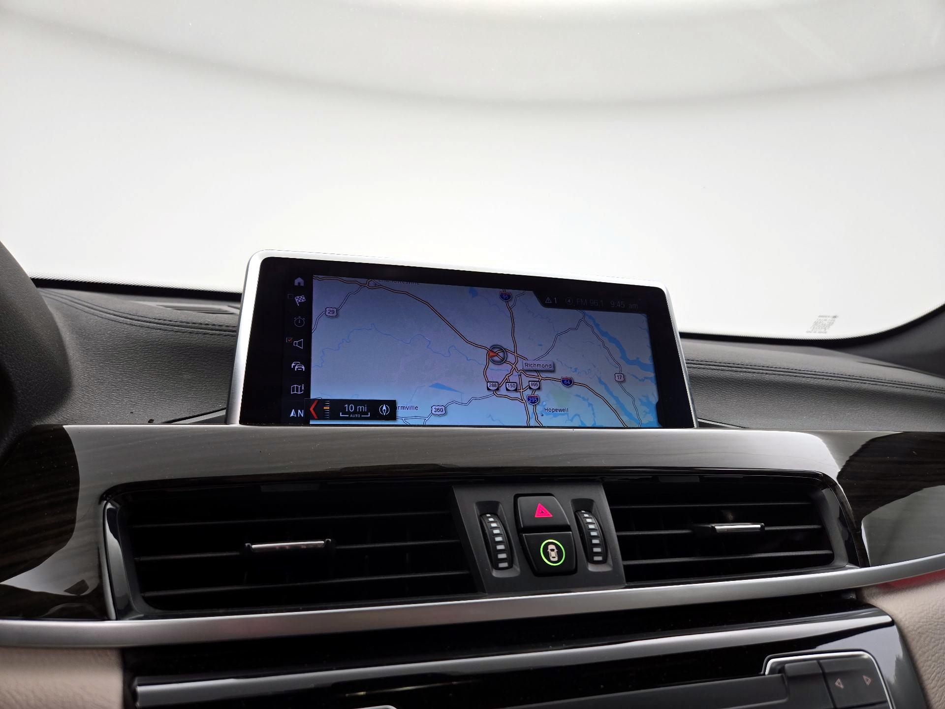 Thumbnail: 2021 BMW X1 - 14