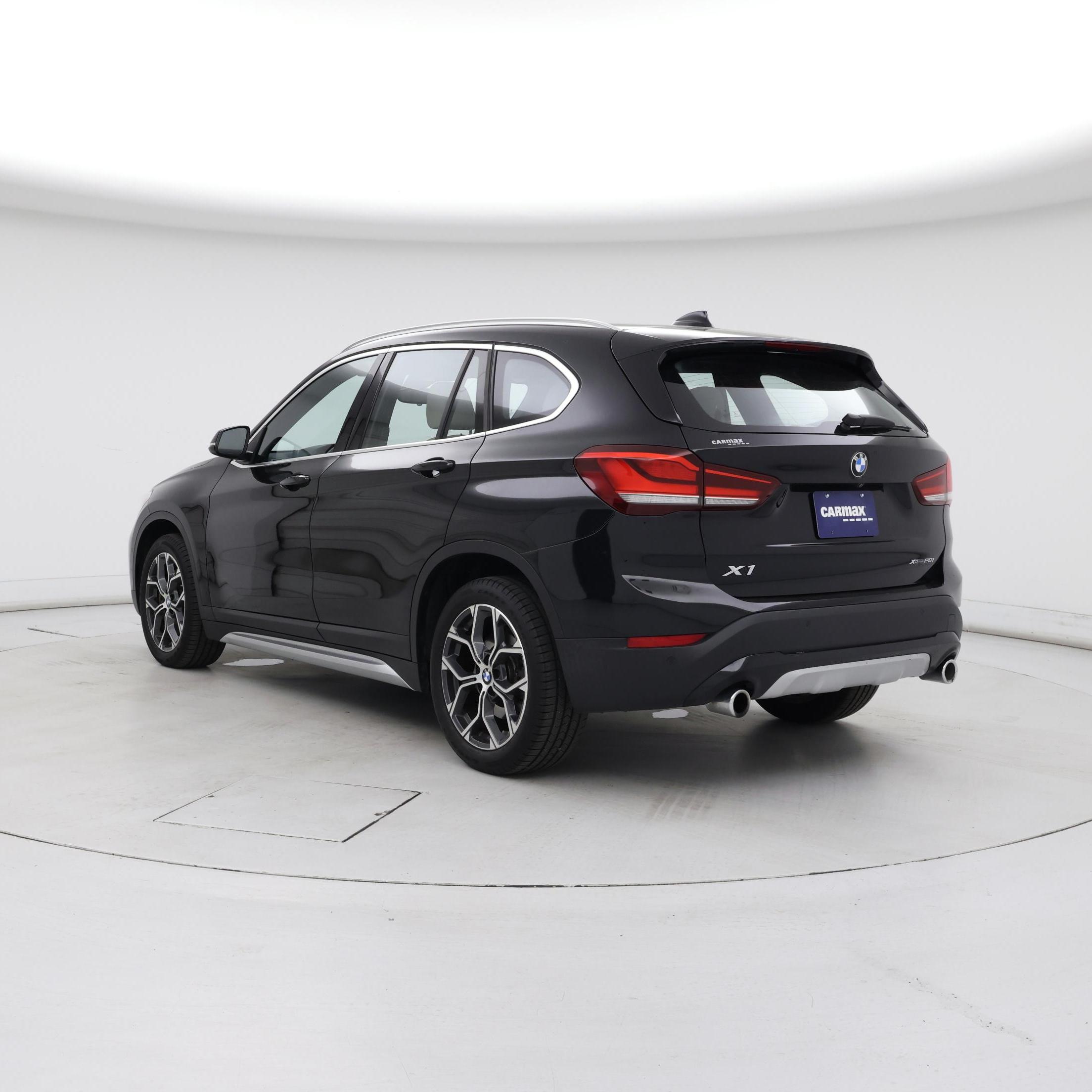 Thumbnail: 2021 BMW X1 - 2