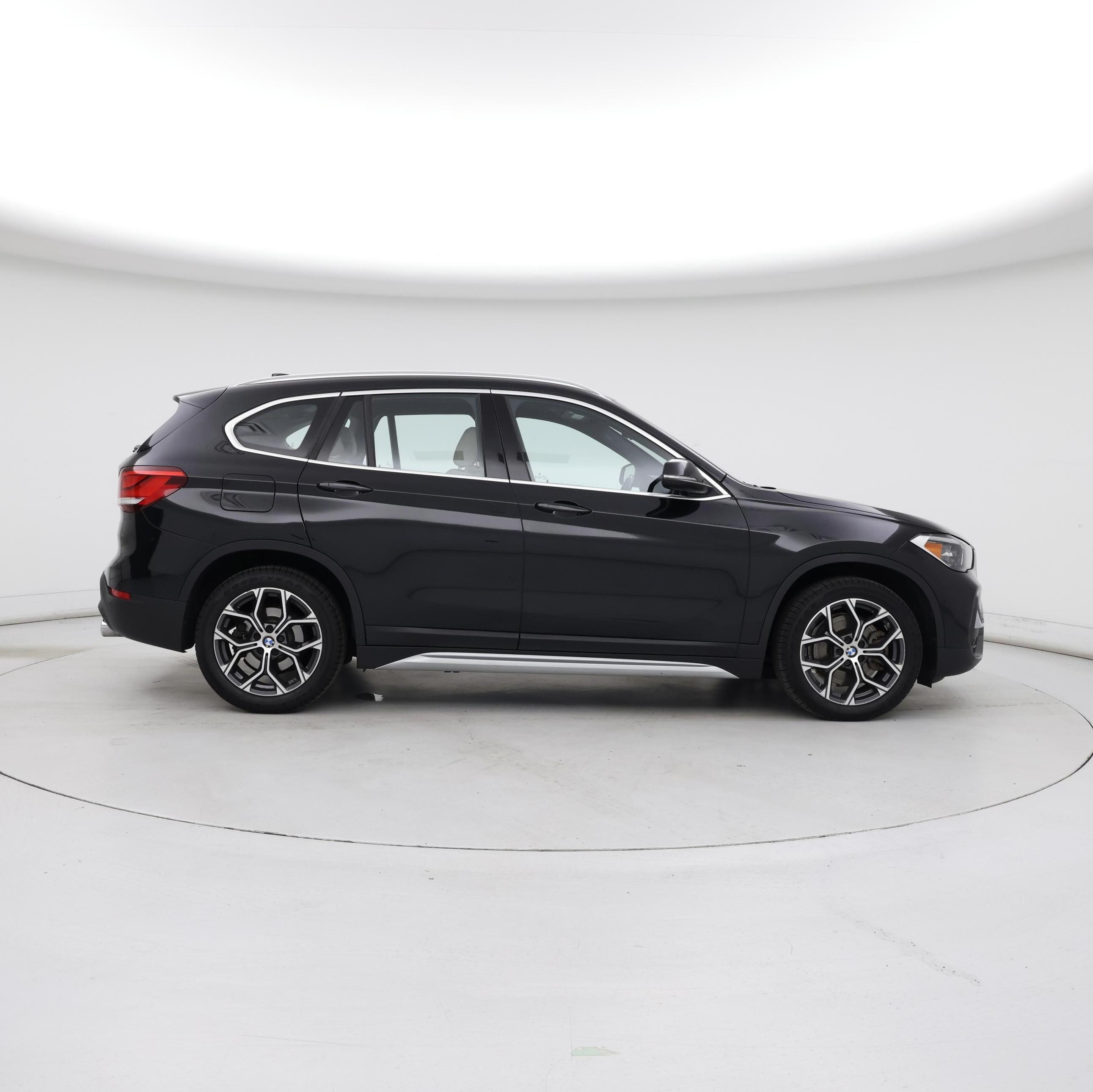 Thumbnail: 2021 BMW X1 - 7
