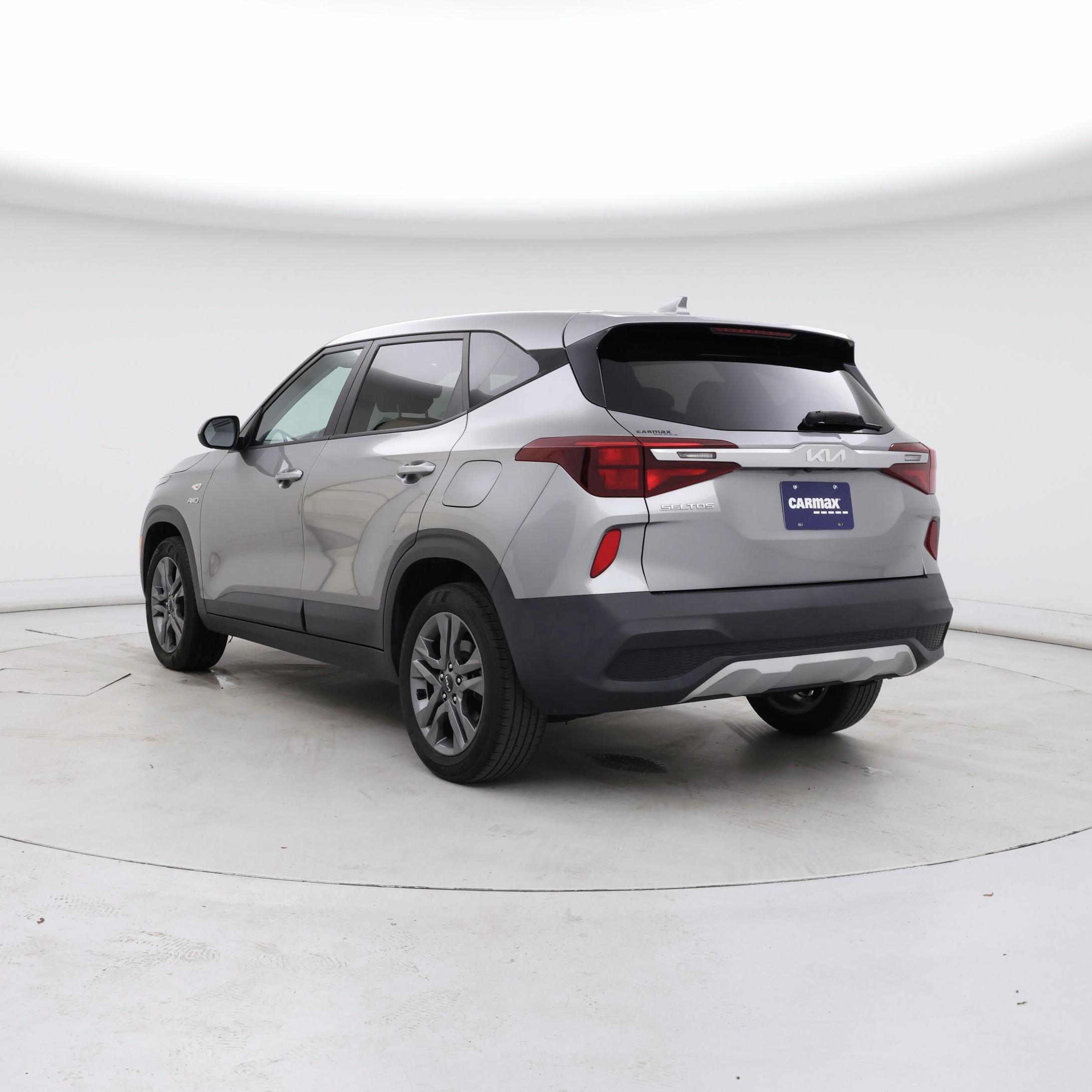 Thumbnail: 2023 Kia Seltos - 2