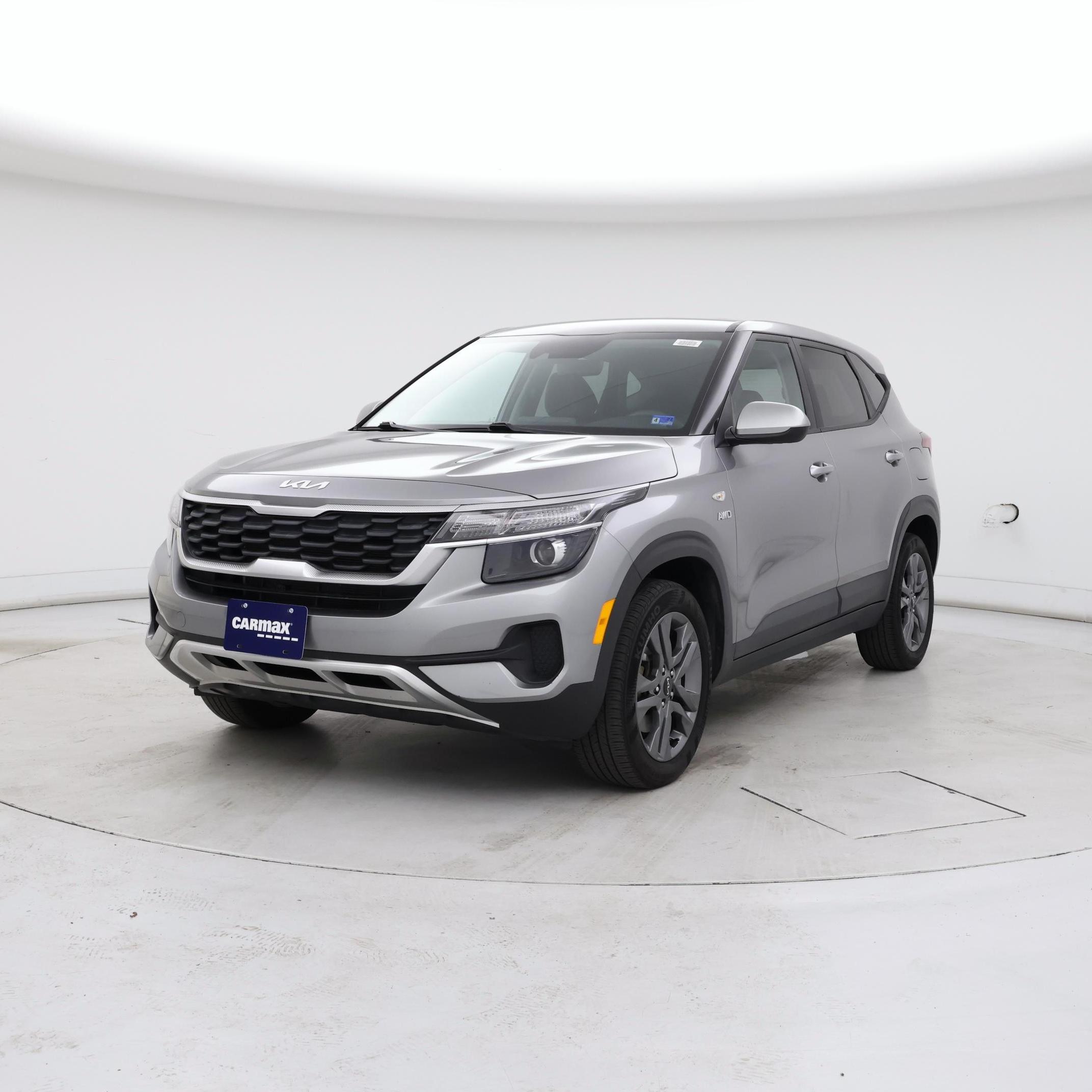 Thumbnail: 2023 Kia Seltos - 4