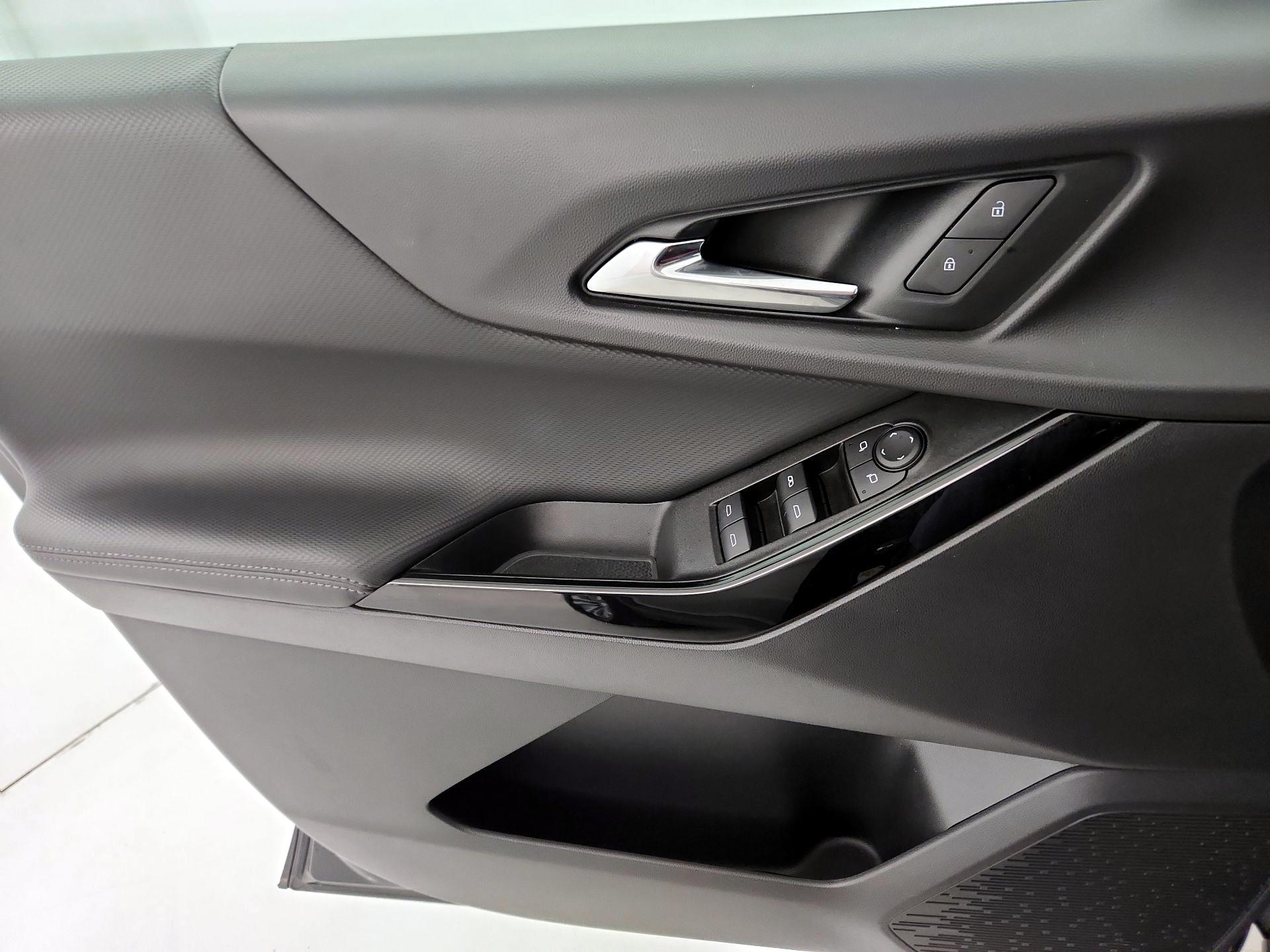 Thumbnail: 2025 Chevrolet Equinox - 12