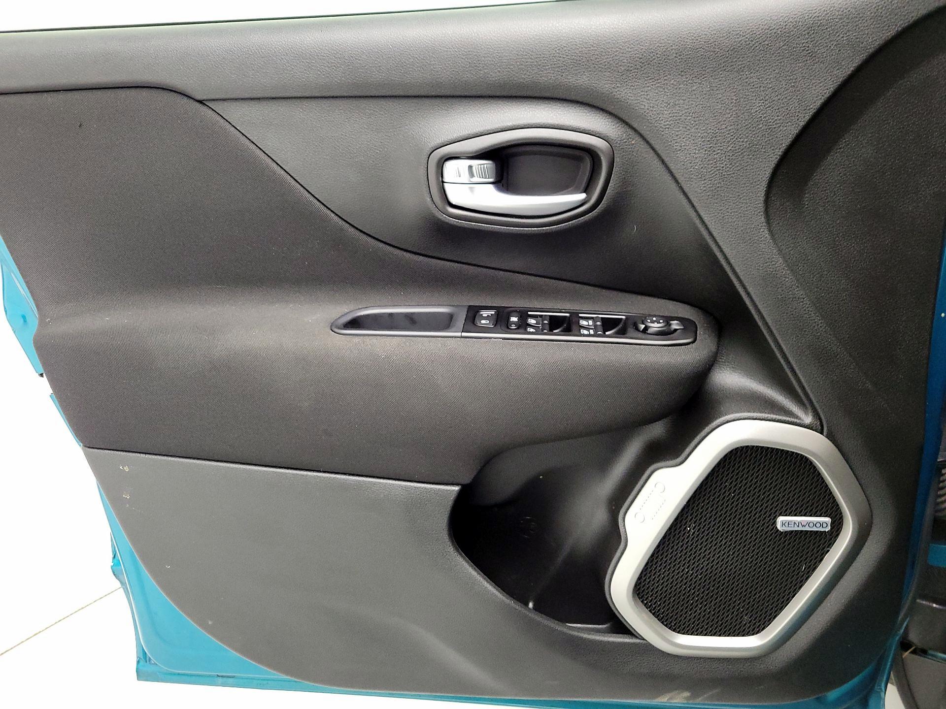 Thumbnail: 2021 Jeep Renegade - 12