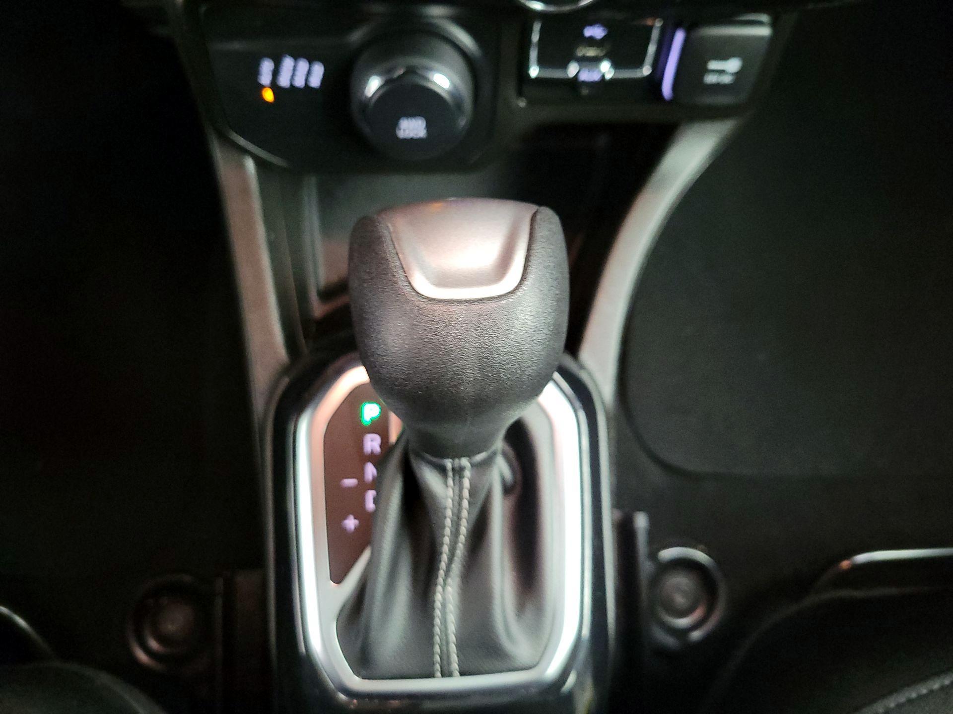 Thumbnail: 2021 Jeep Renegade - 15