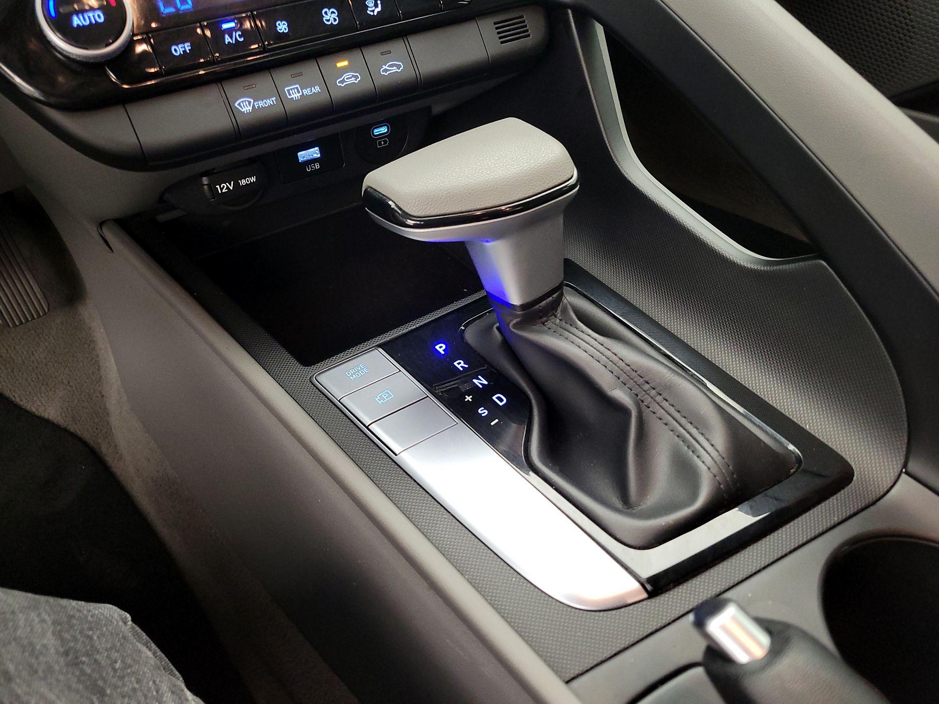Thumbnail: 2024 Hyundai Elantra - 18