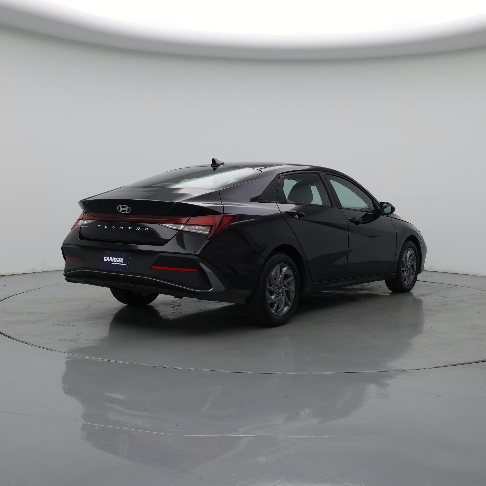 Thumbnail: 2024 Hyundai Elantra - 8