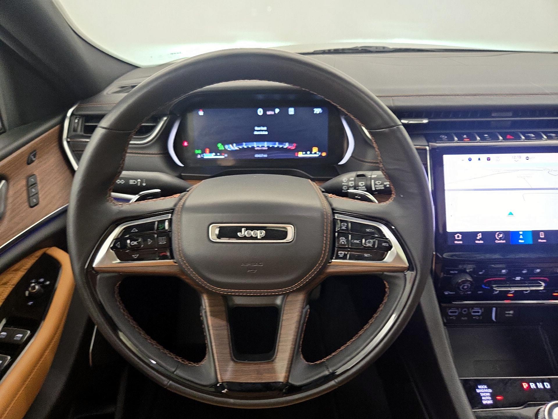 Thumbnail: 2023 Jeep Grand Cherokee L - 10