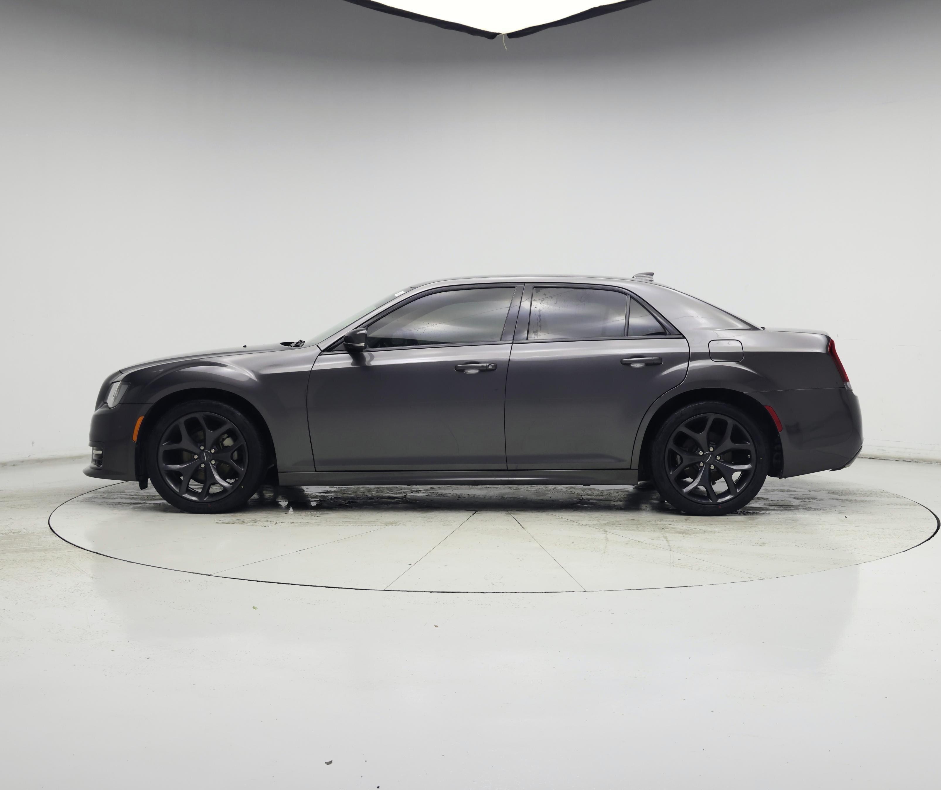 Thumbnail: 2023 Chrysler 300 - 3