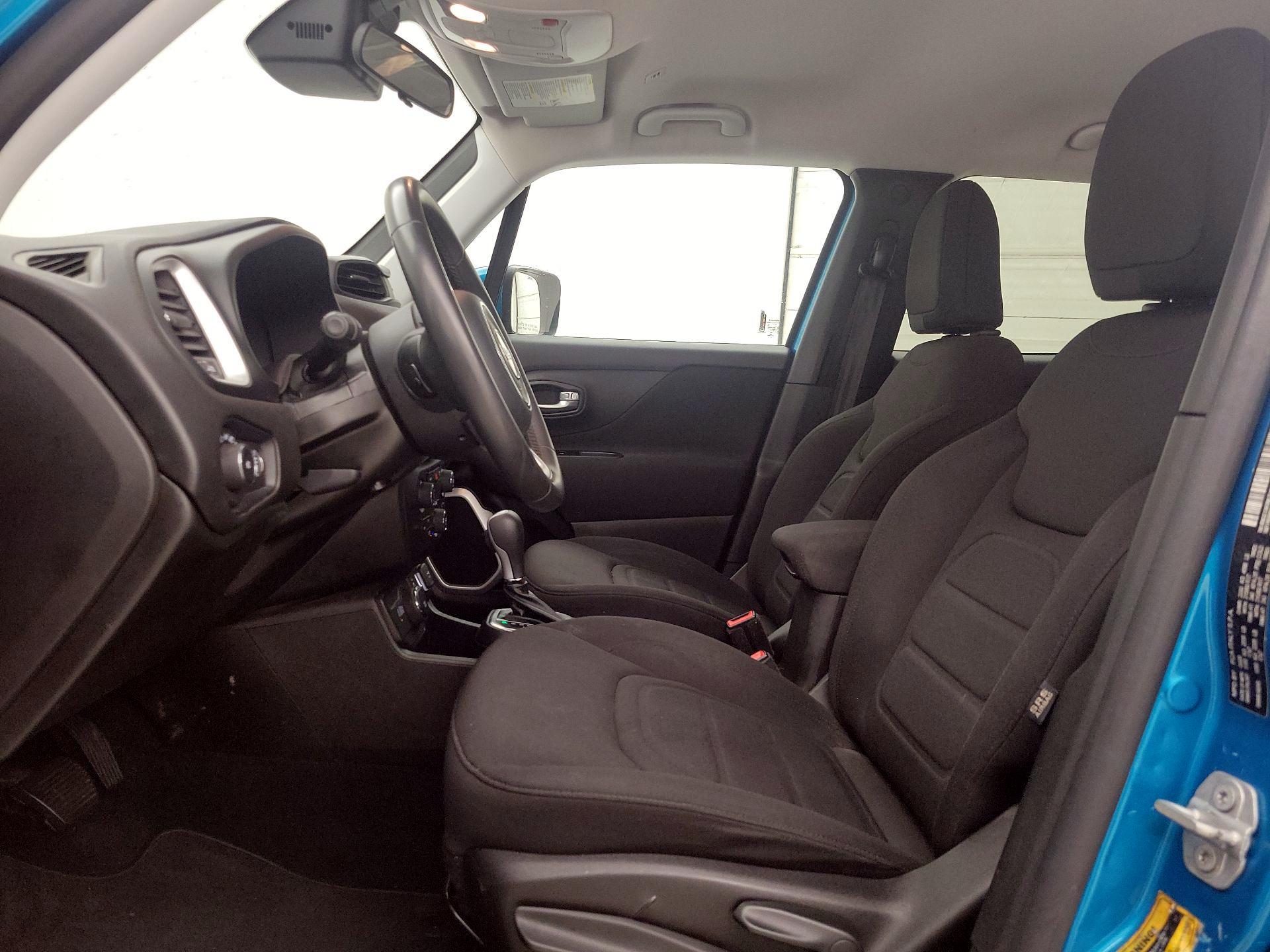 Thumbnail: 2020 Jeep Renegade - 11