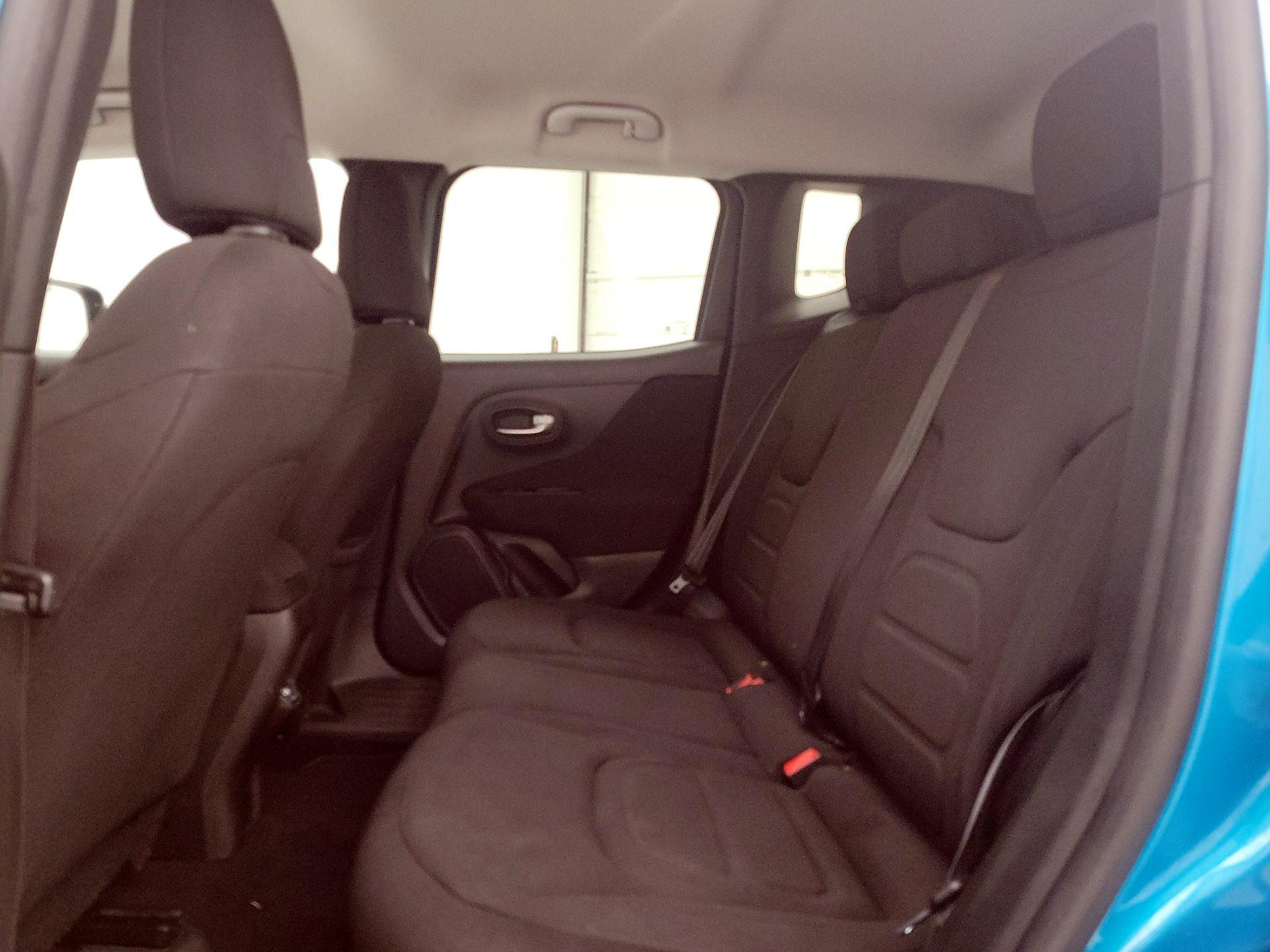 Thumbnail: 2020 Jeep Renegade - 19