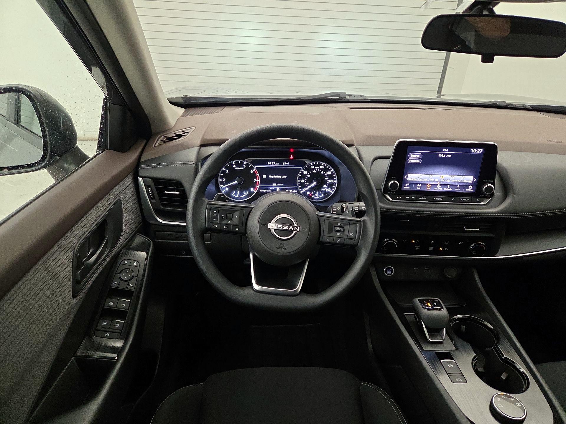 Thumbnail: 2023 Nissan Rogue - 10
