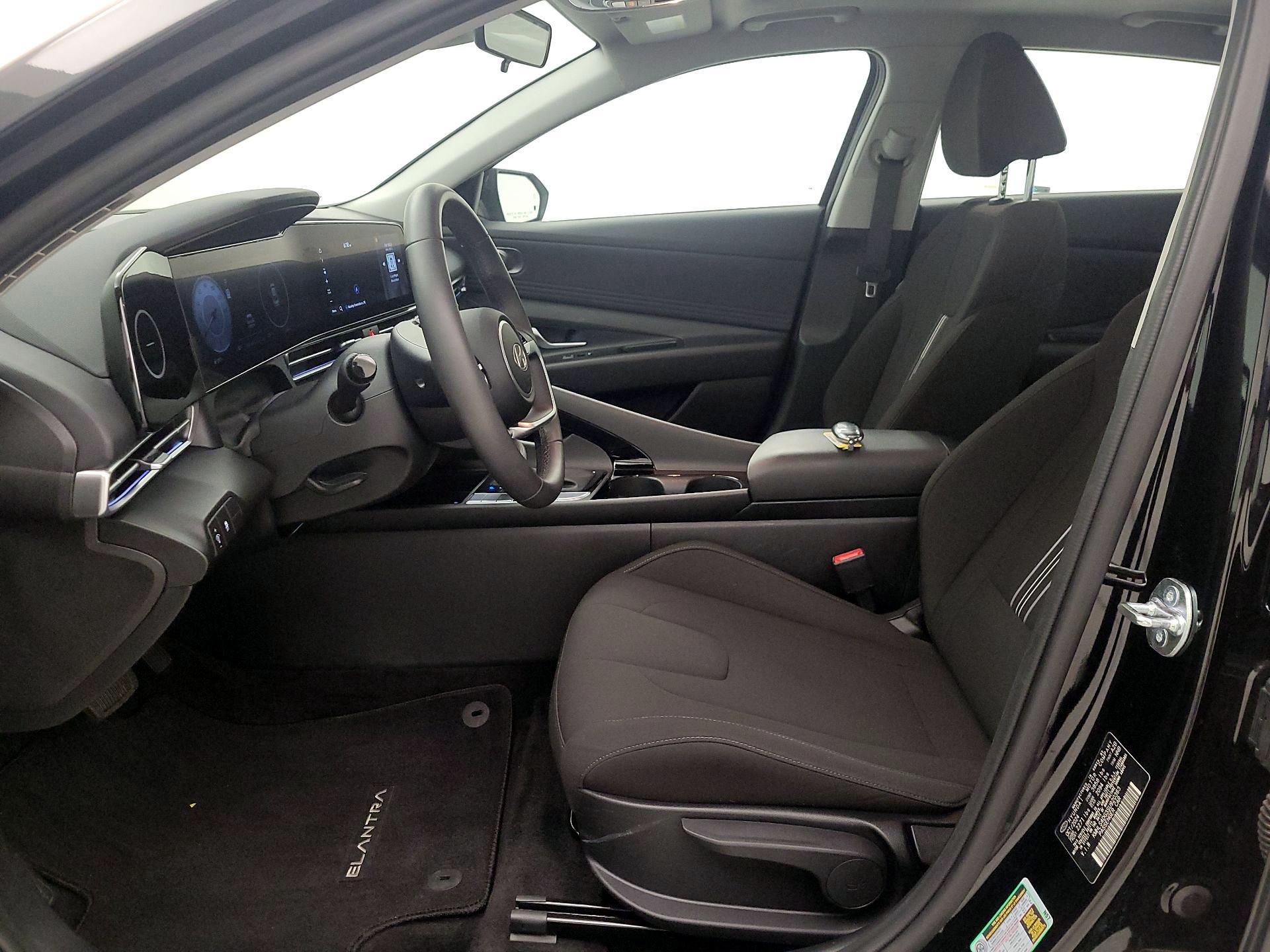 Thumbnail: 2025 Hyundai Elantra - 11