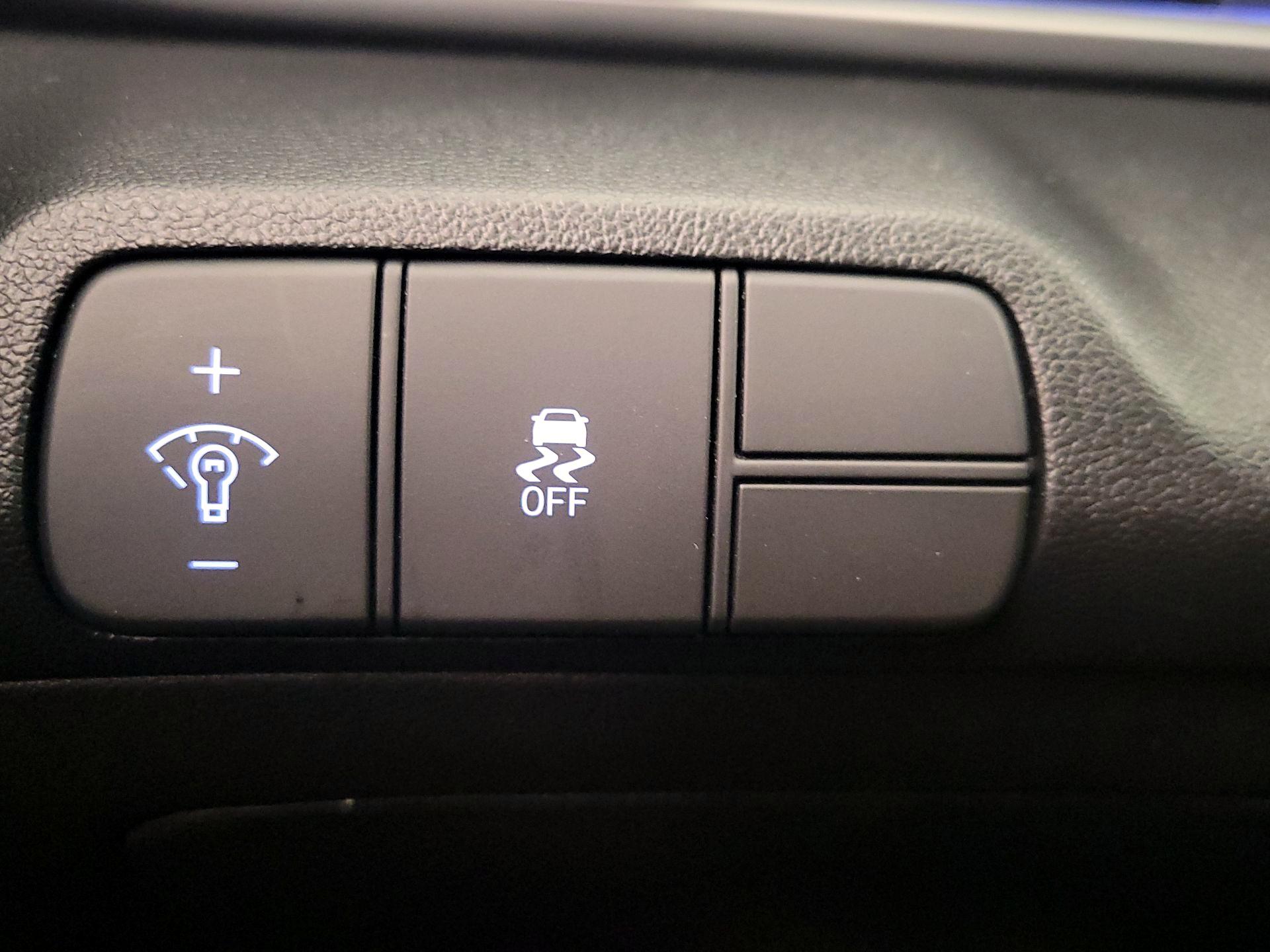 Thumbnail: 2025 Hyundai Elantra - 13