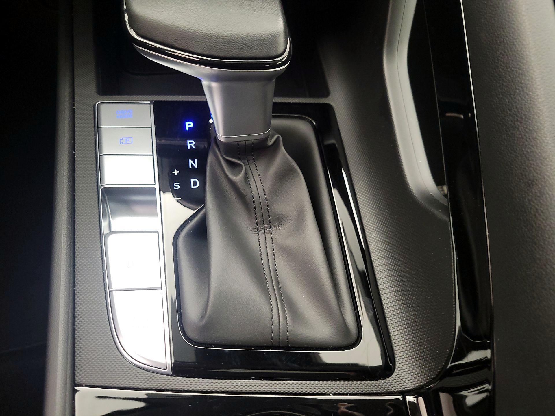 Thumbnail: 2025 Hyundai Elantra - 18