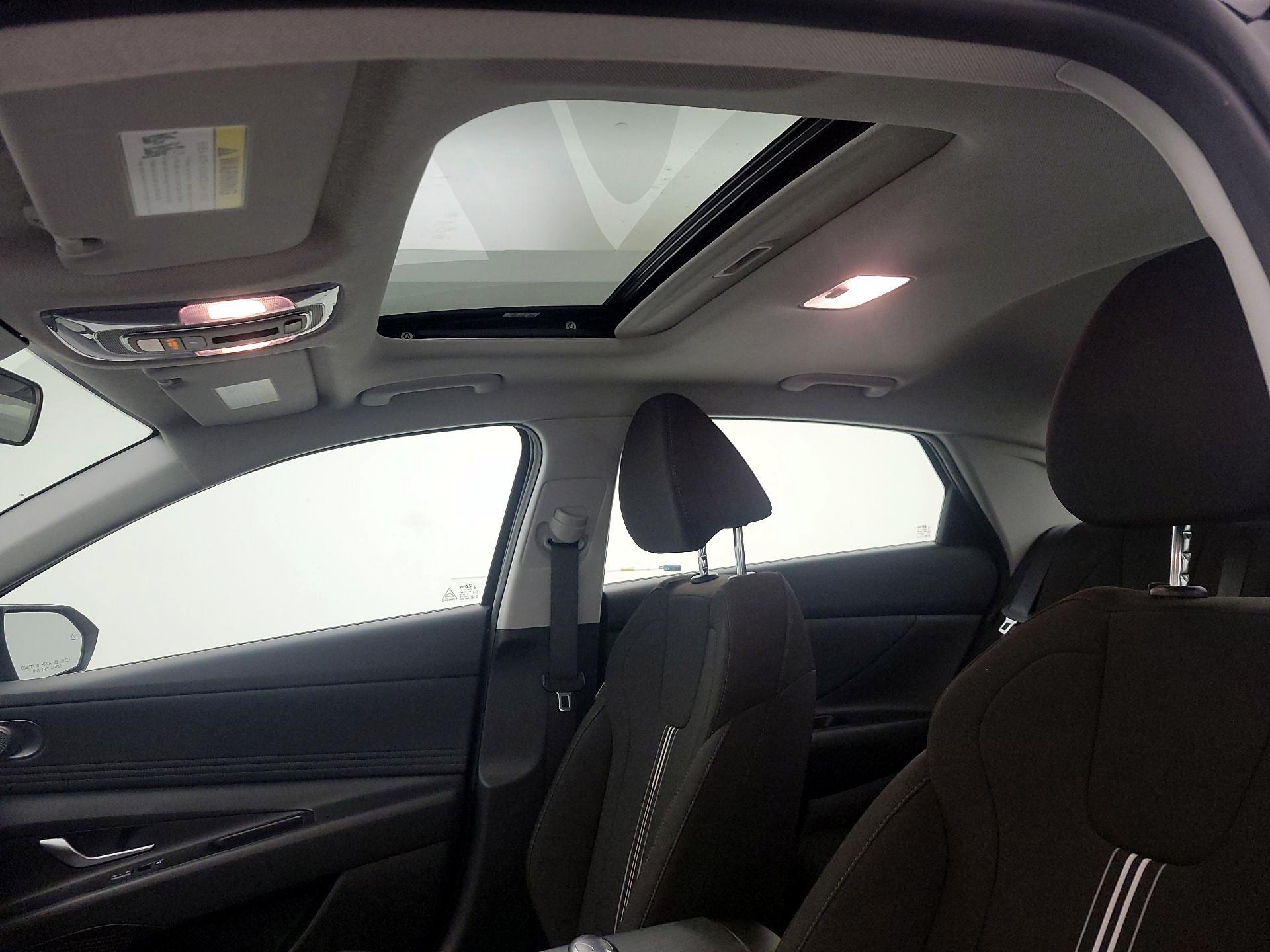 Thumbnail: 2025 Hyundai Elantra - 20