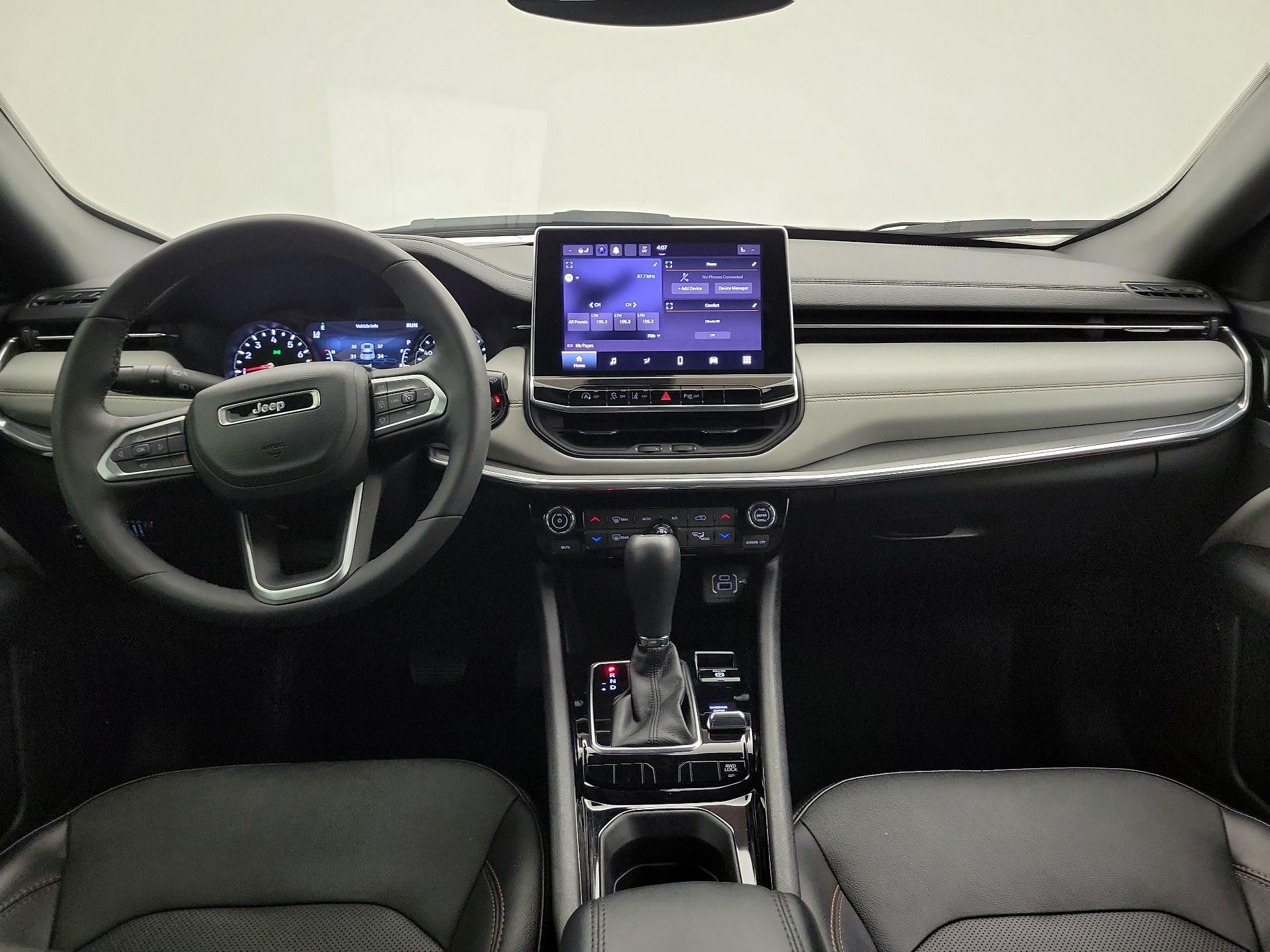 Thumbnail: 2023 Jeep Compass - 9