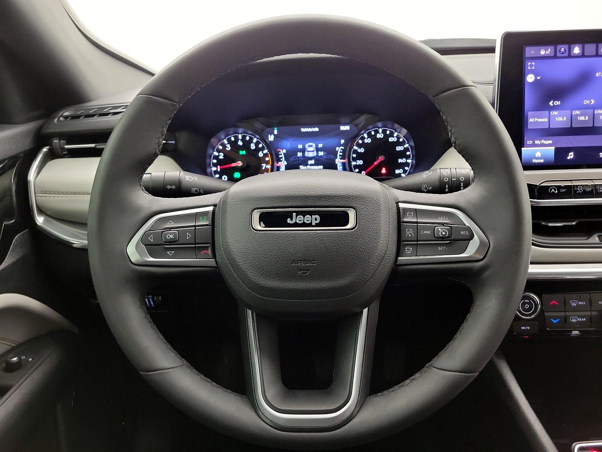 Thumbnail: 2023 Jeep Compass - 10