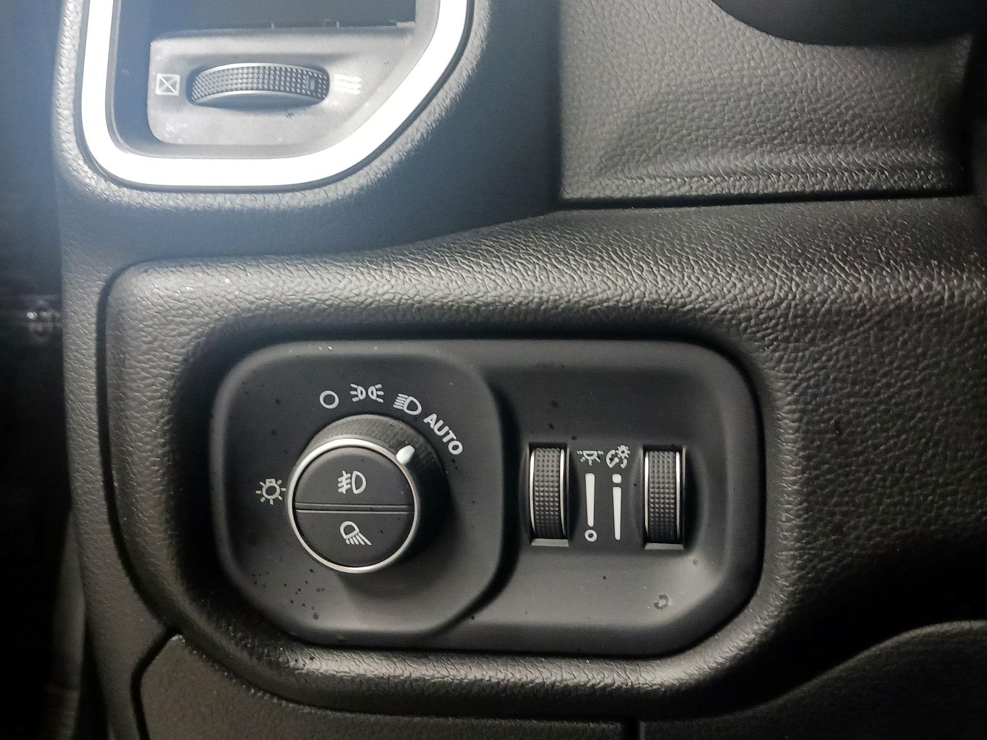 Thumbnail: 2025 RAM 1500 - 13