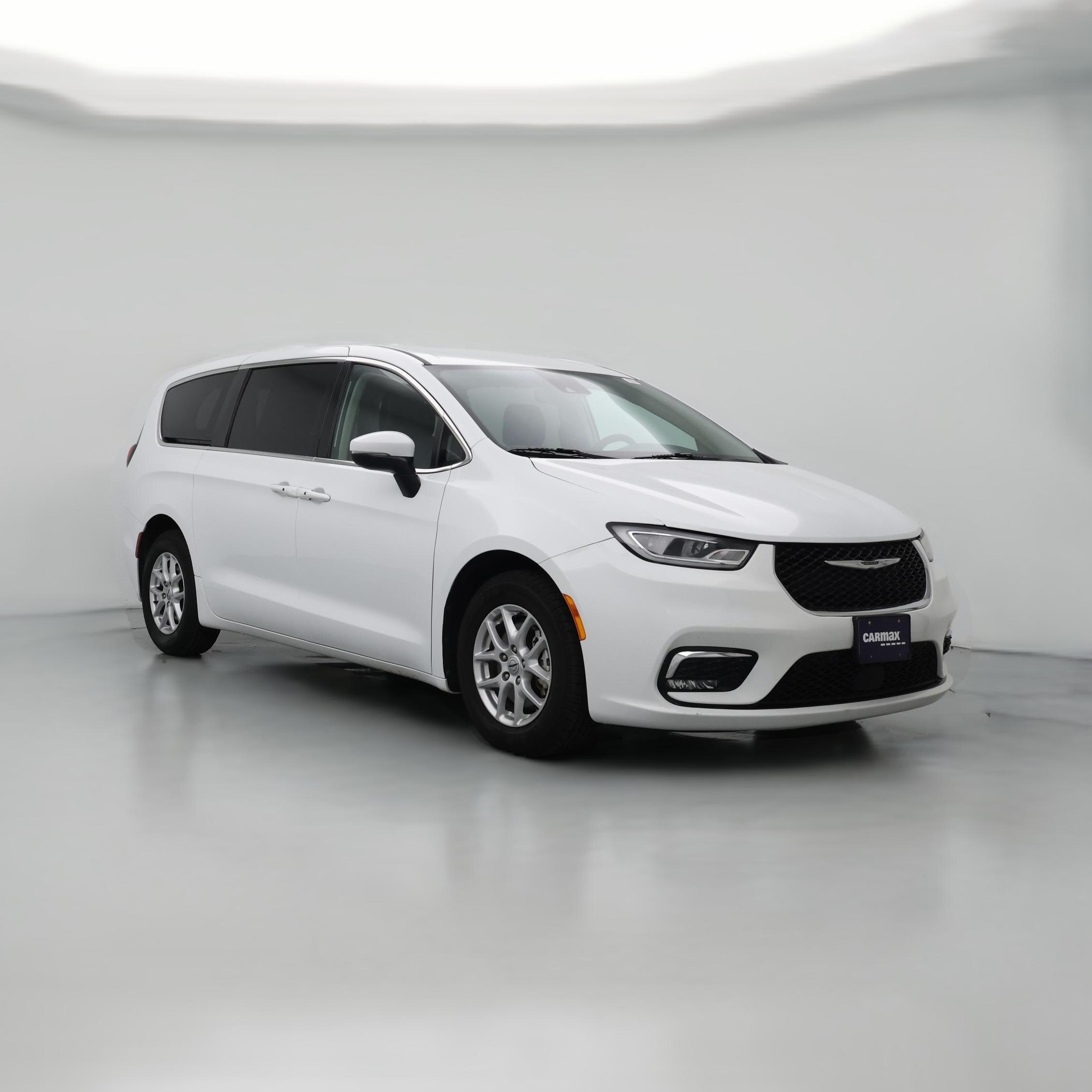 Thumbnail: 2023 Chrysler Pacifica - 1