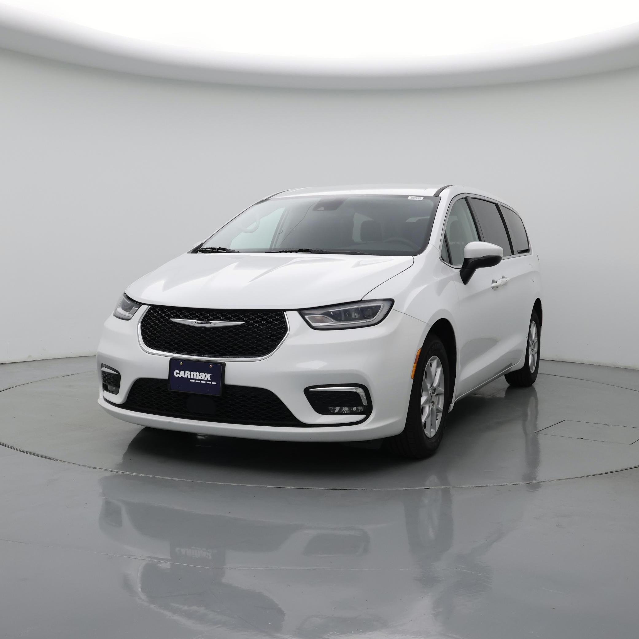 Thumbnail: 2023 Chrysler Pacifica - 4