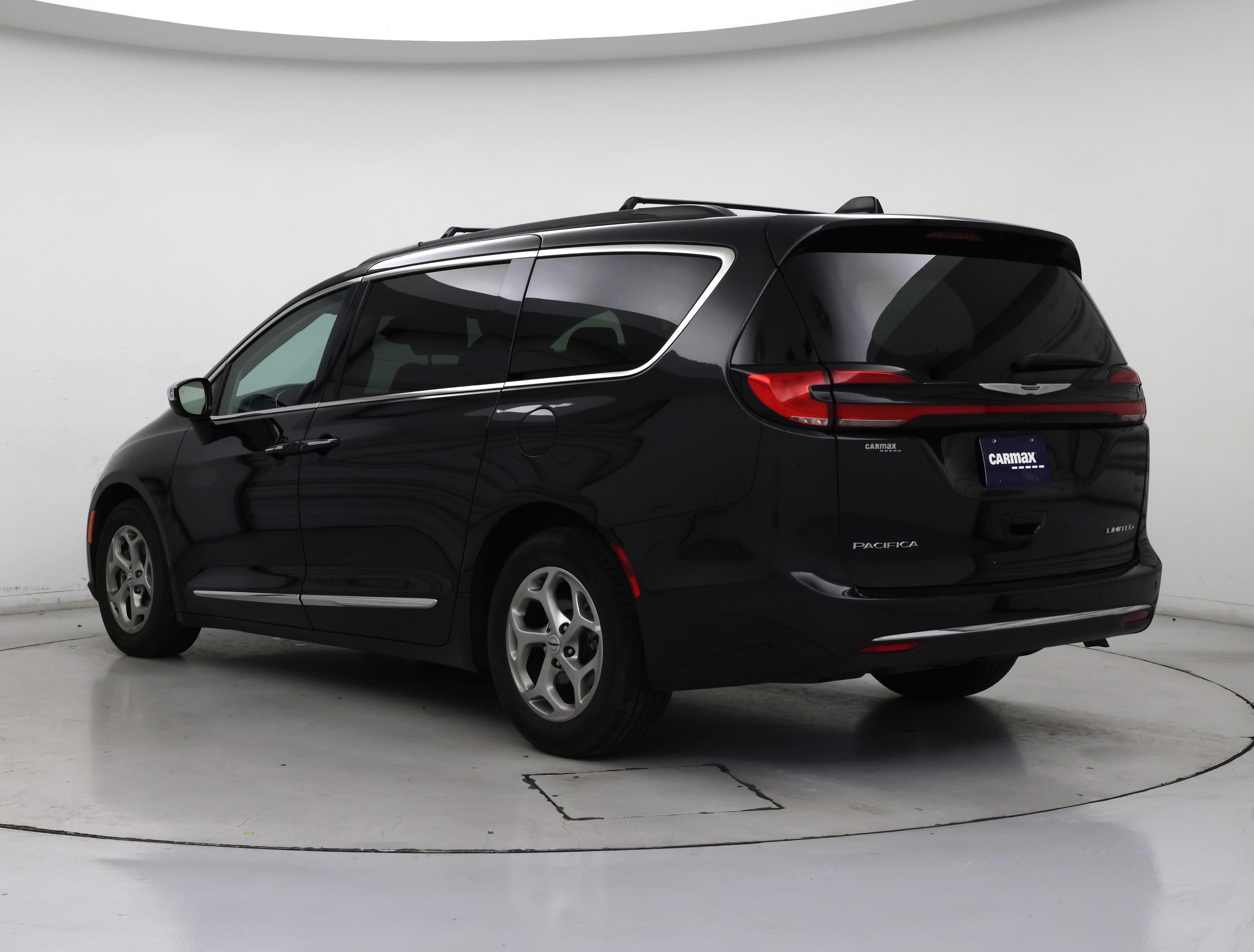 Thumbnail: 2023 Chrysler Pacifica - 2
