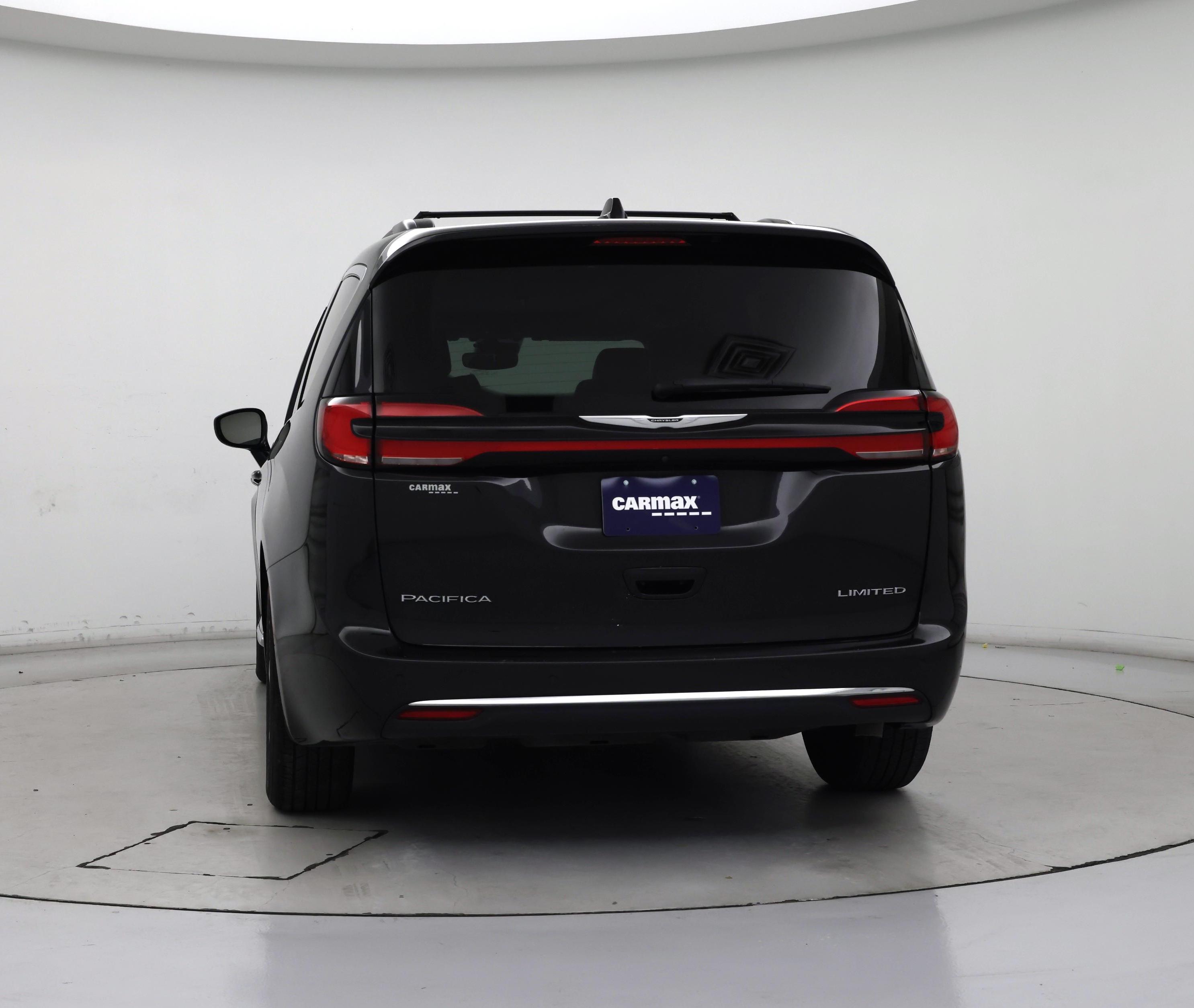 Thumbnail: 2023 Chrysler Pacifica - 6