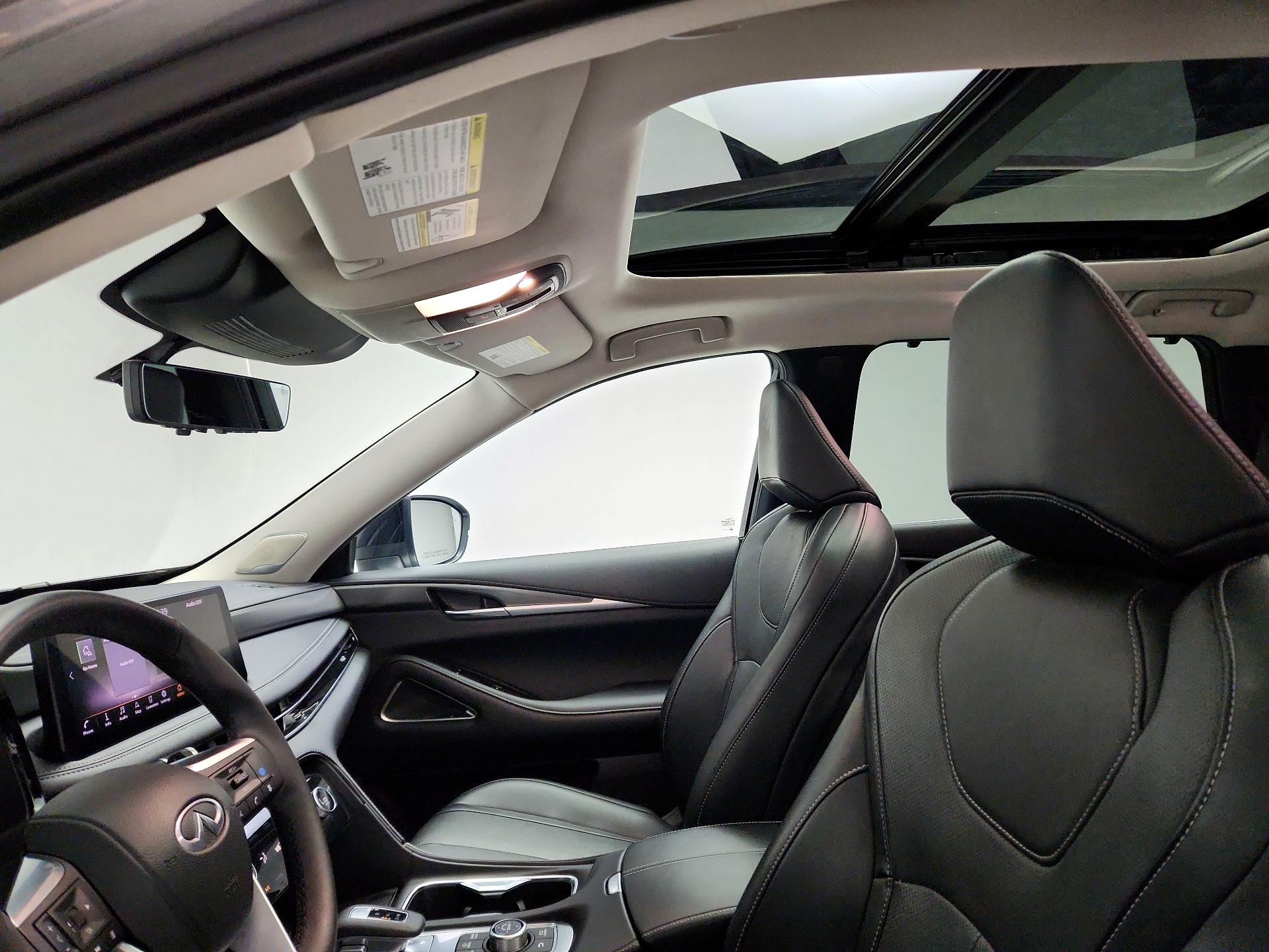 Thumbnail: 2023 INFINITI QX60 - 20