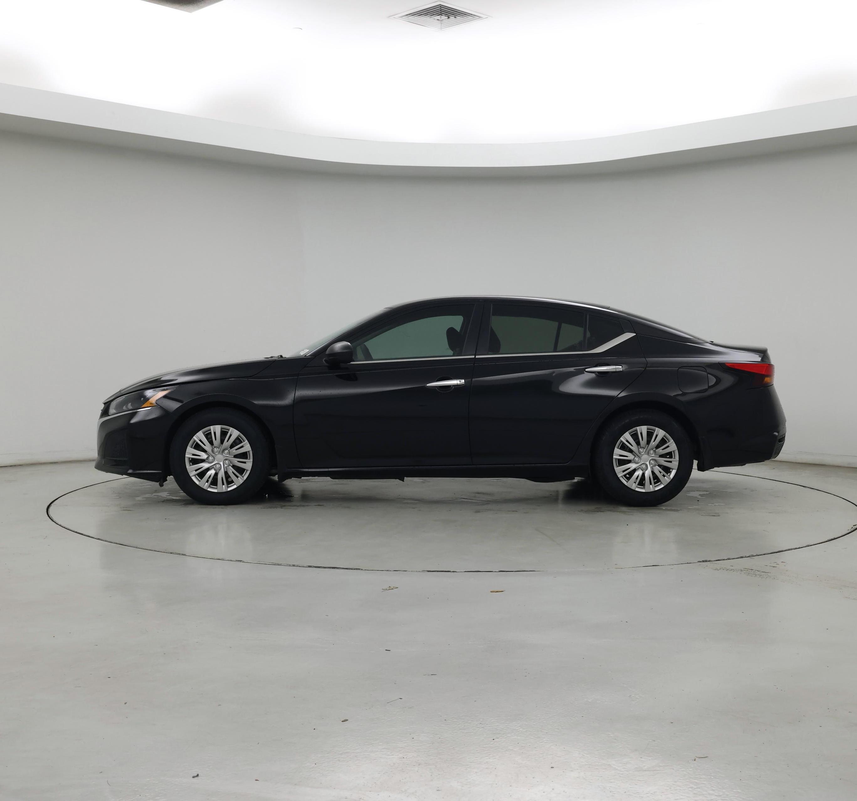 Thumbnail: 2024 Nissan Altima - 3