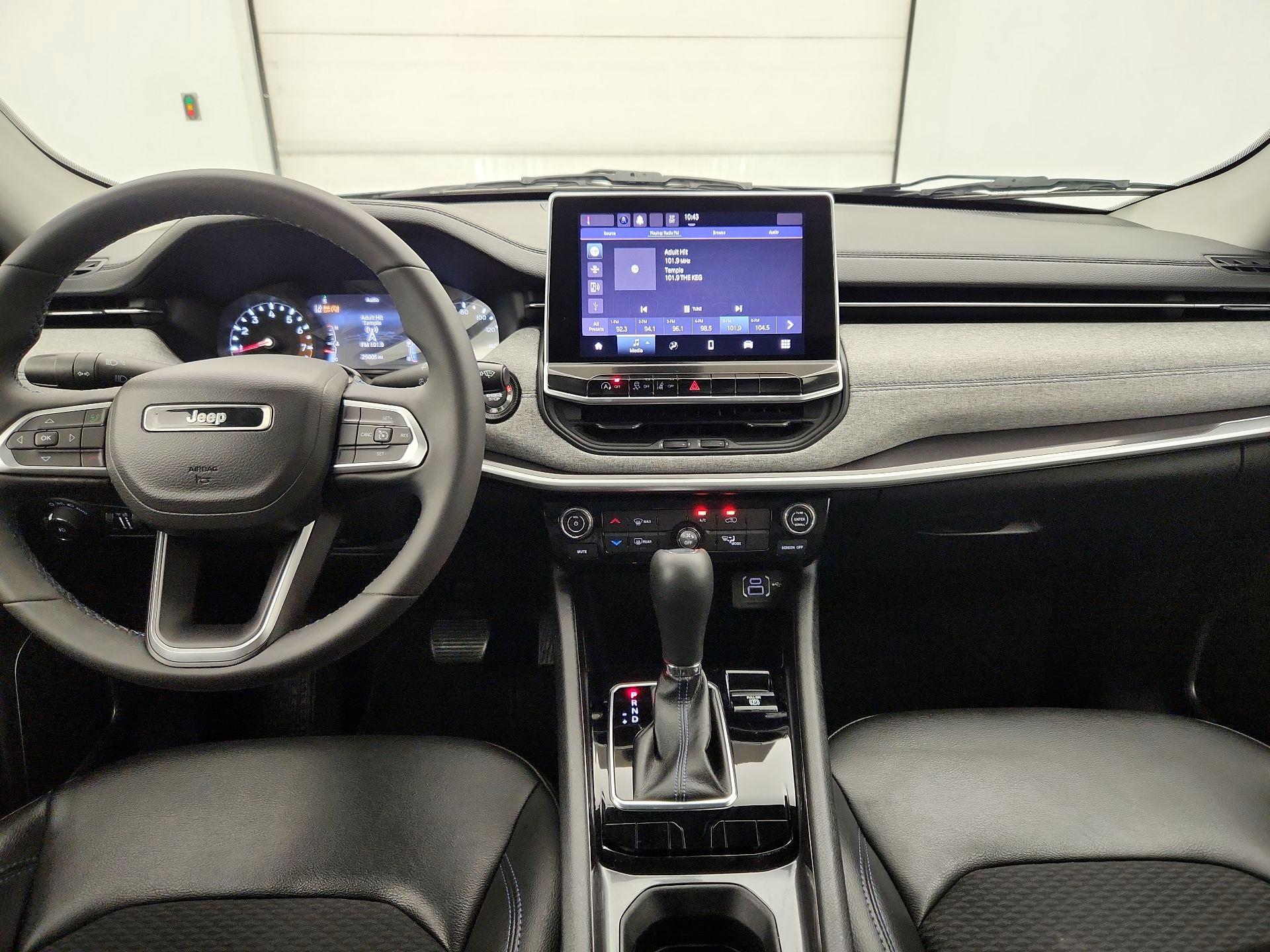 Thumbnail: 2022 Jeep Compass - 9