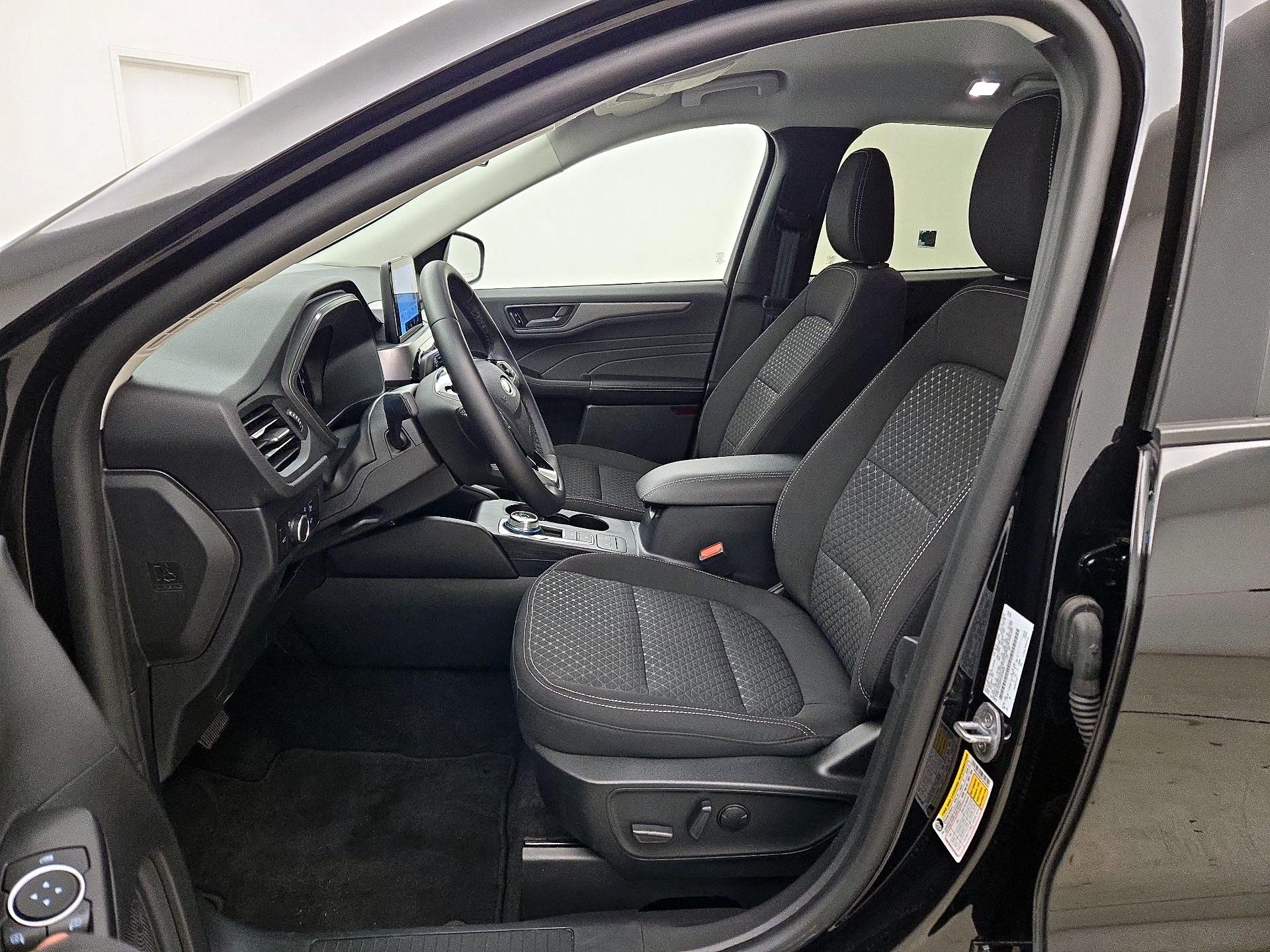 Thumbnail: 2023 Ford Escape - 11