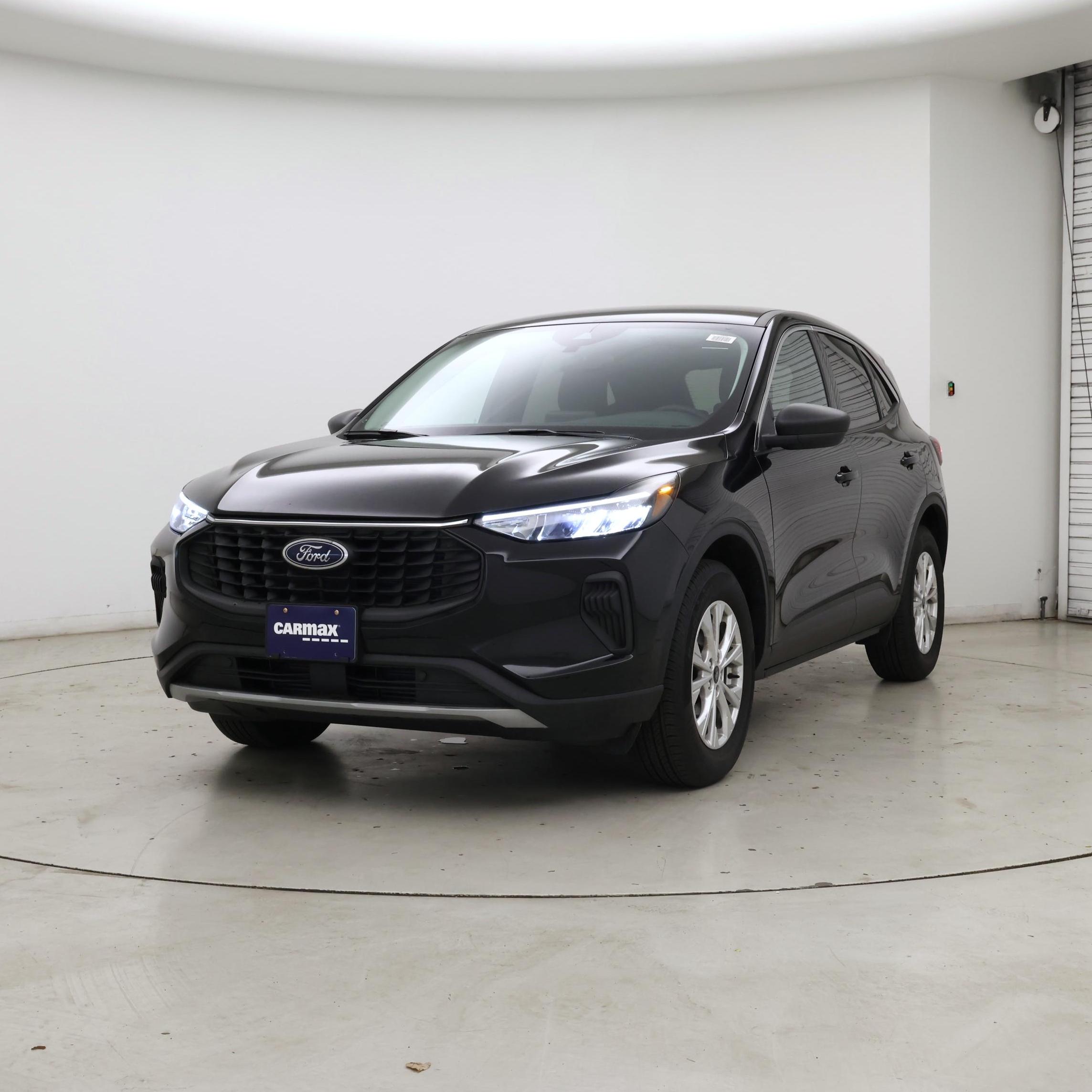 Thumbnail: 2023 Ford Escape - 4