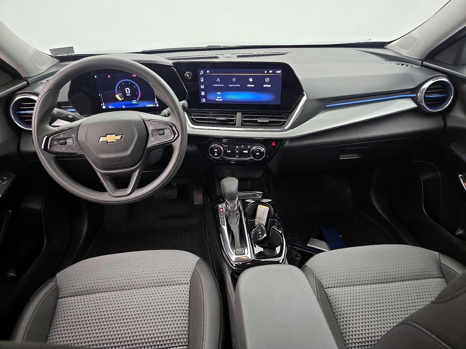 2025 Chevrolet Trax LT - Photo 10