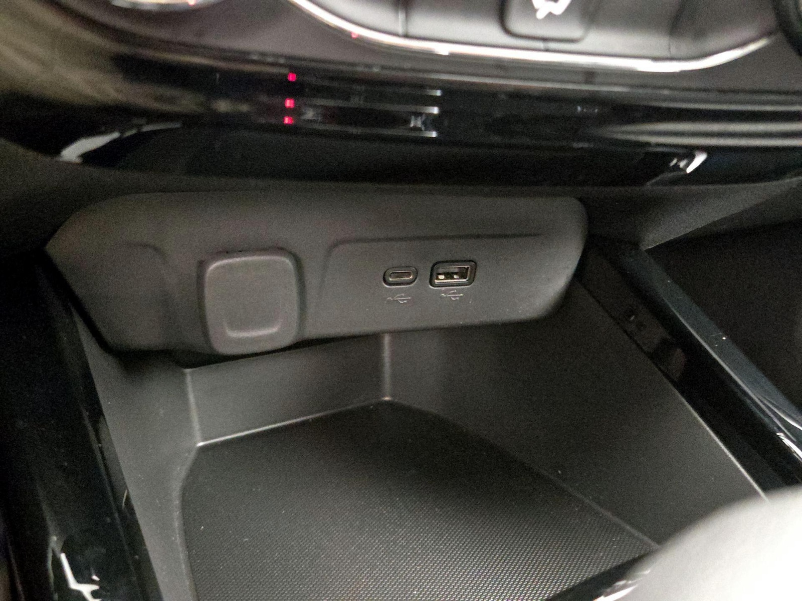 2025 Chevrolet Trax LT - Photo 19