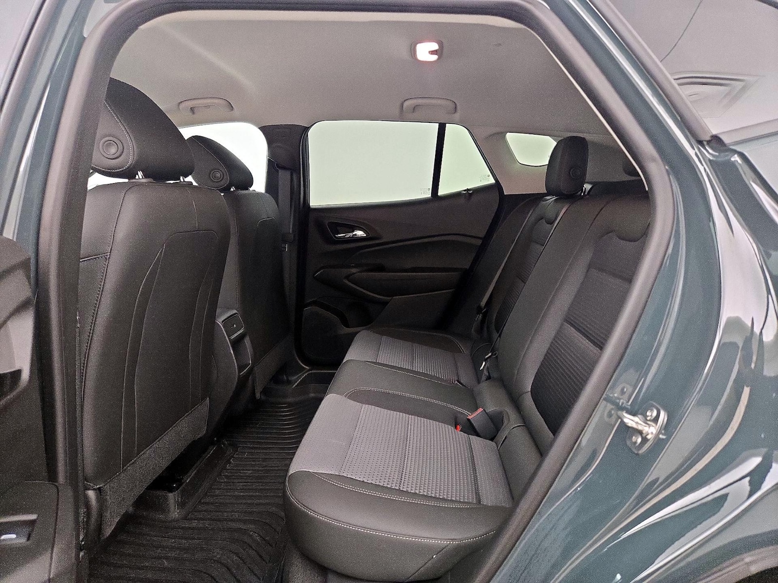 2025 Chevrolet Trax LT - Photo 20
