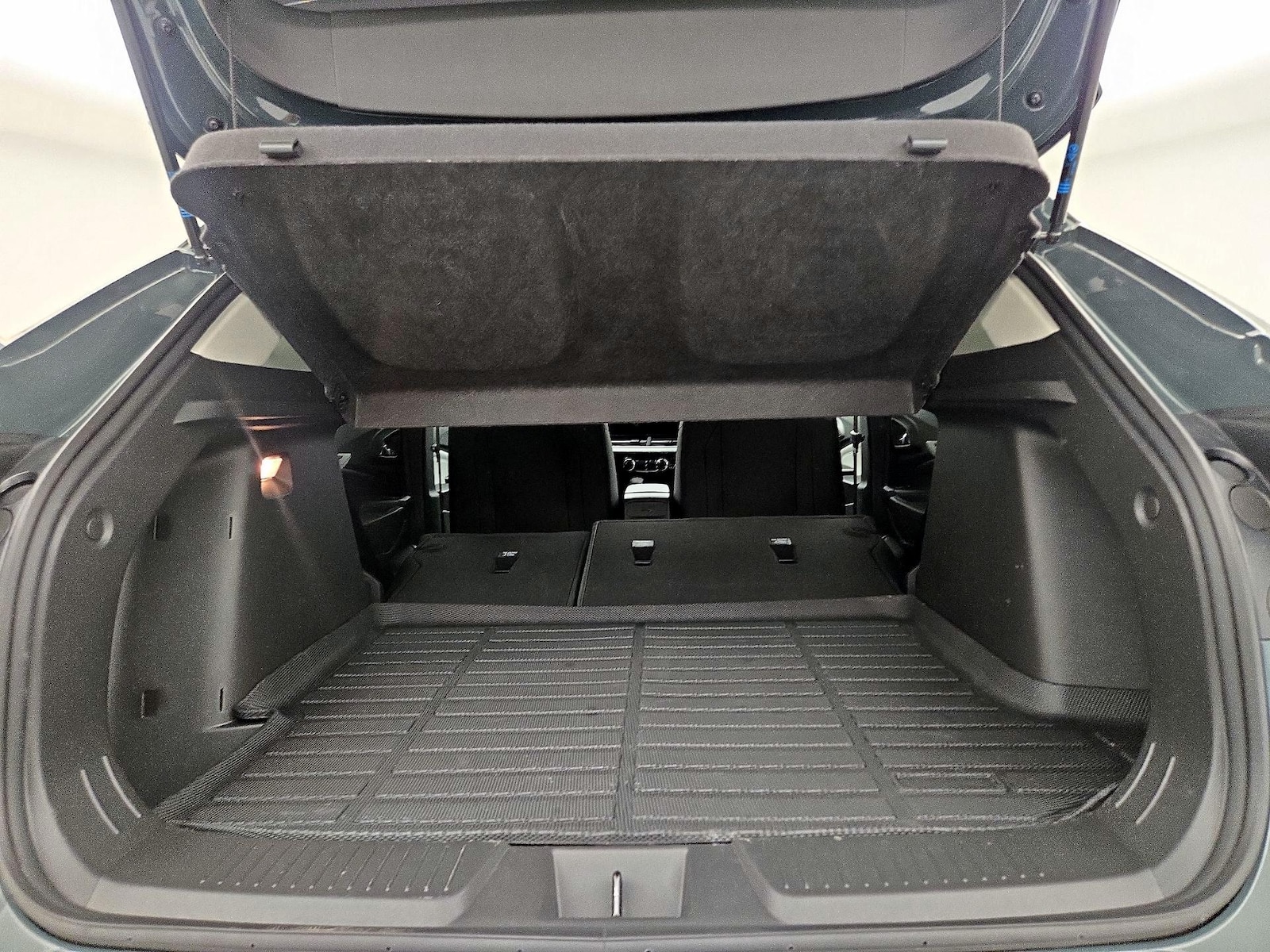 2025 Chevrolet Trax LT - Photo 22