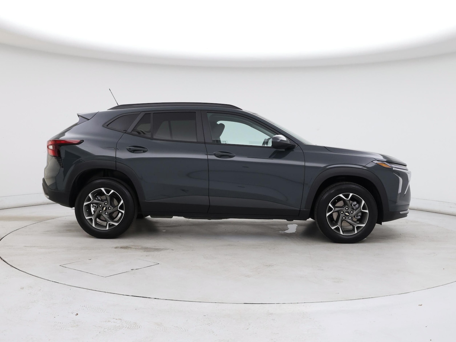 2025 Chevrolet Trax LT - Photo 8