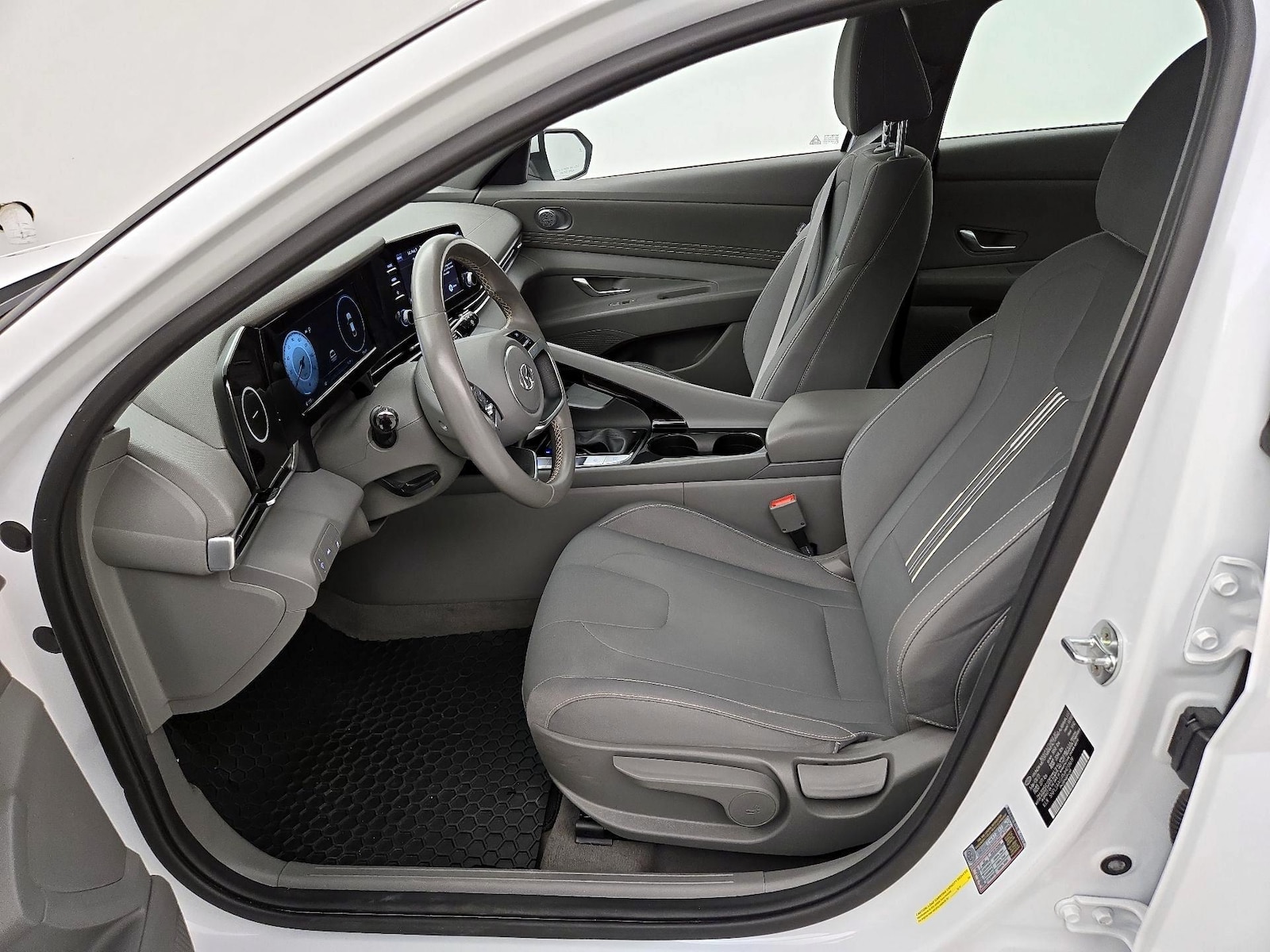 2021 Hyundai Elantra SEL - Photo 12