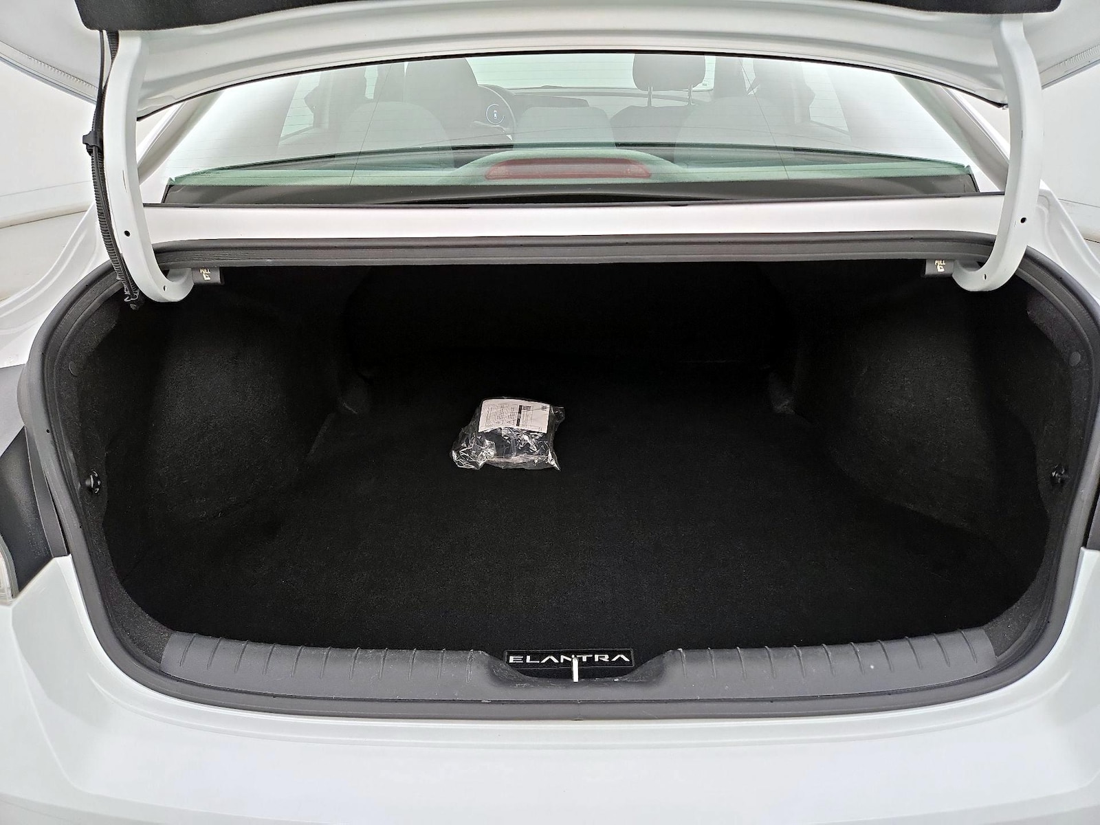 2021 Hyundai Elantra SEL - Photo 21