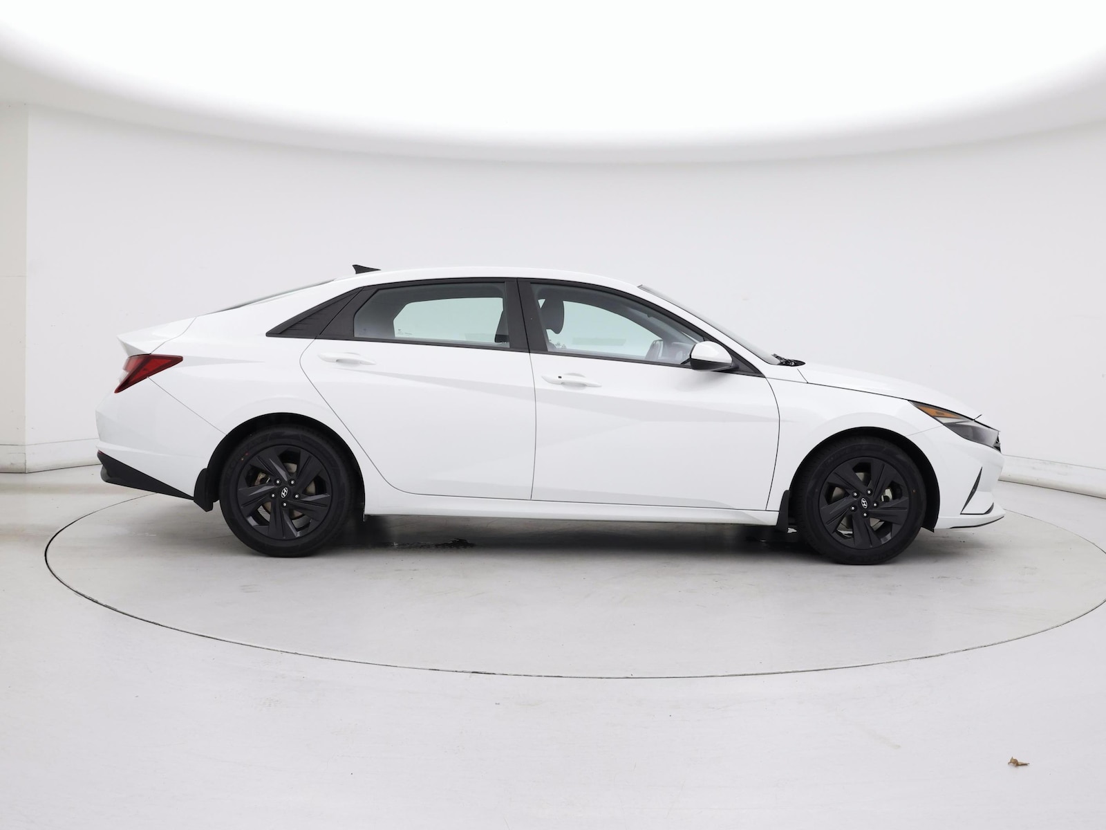 2021 Hyundai Elantra SEL - Photo 8