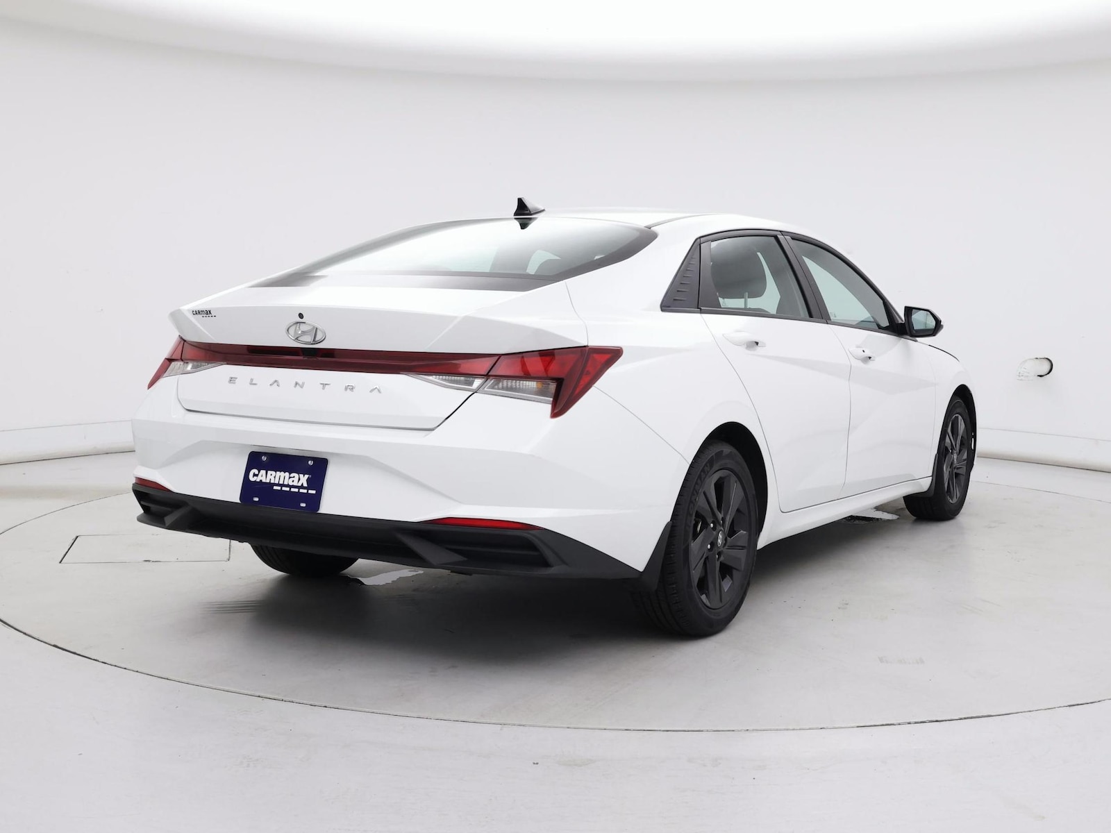 2021 Hyundai Elantra SEL - Photo 9