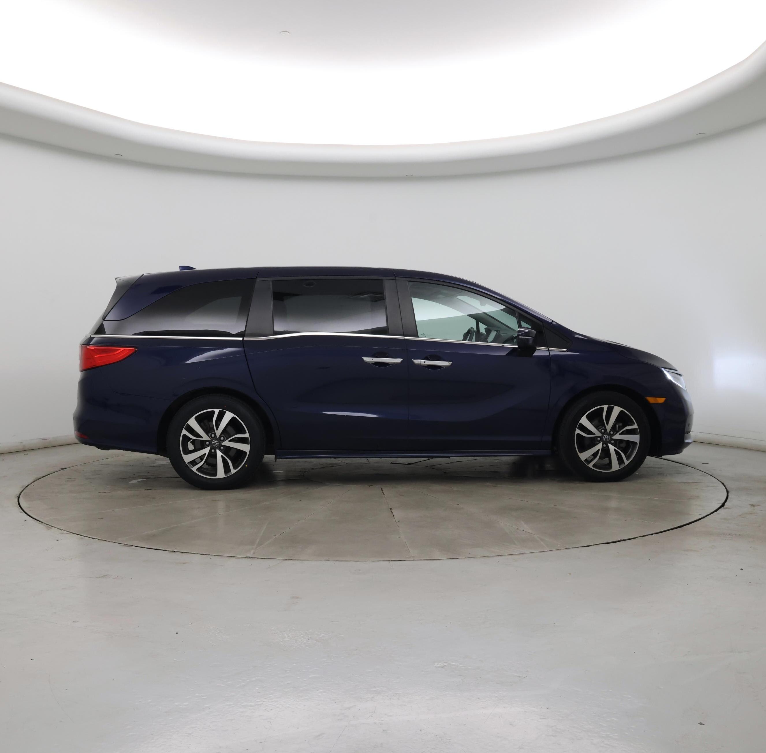 Thumbnail: 2023 Honda Odyssey - 7