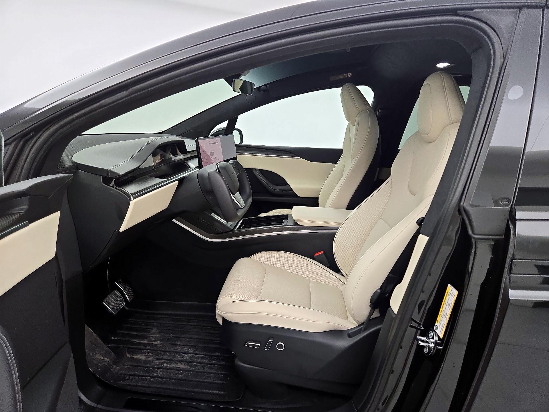 Thumbnail: 2023 Tesla Model X - 11