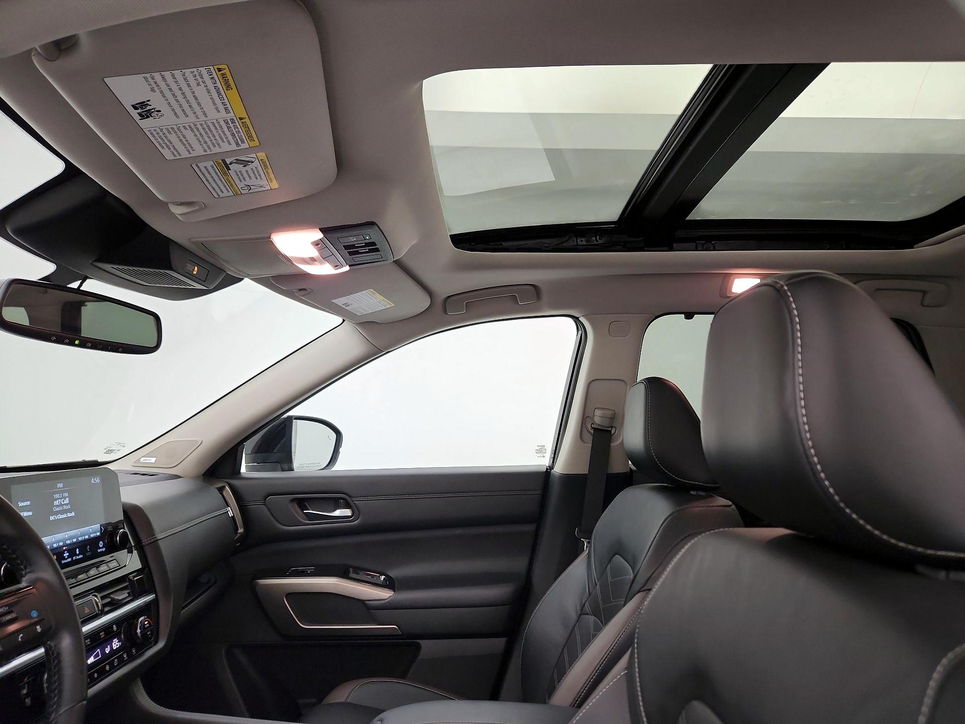 Thumbnail: 2022 Nissan Pathfinder - 19
